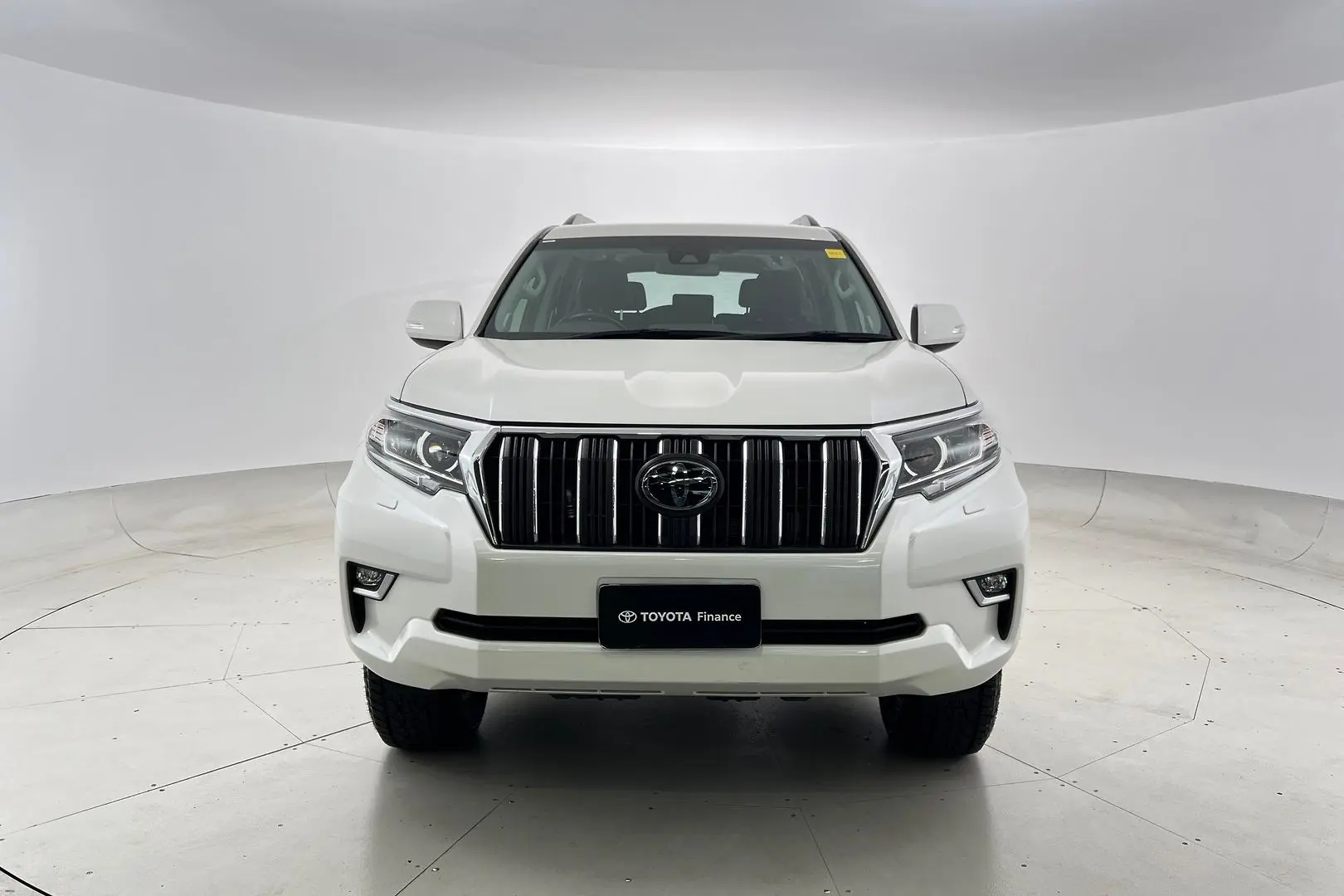 2019 Toyota Landcruiser Prado Gallery Image 10
