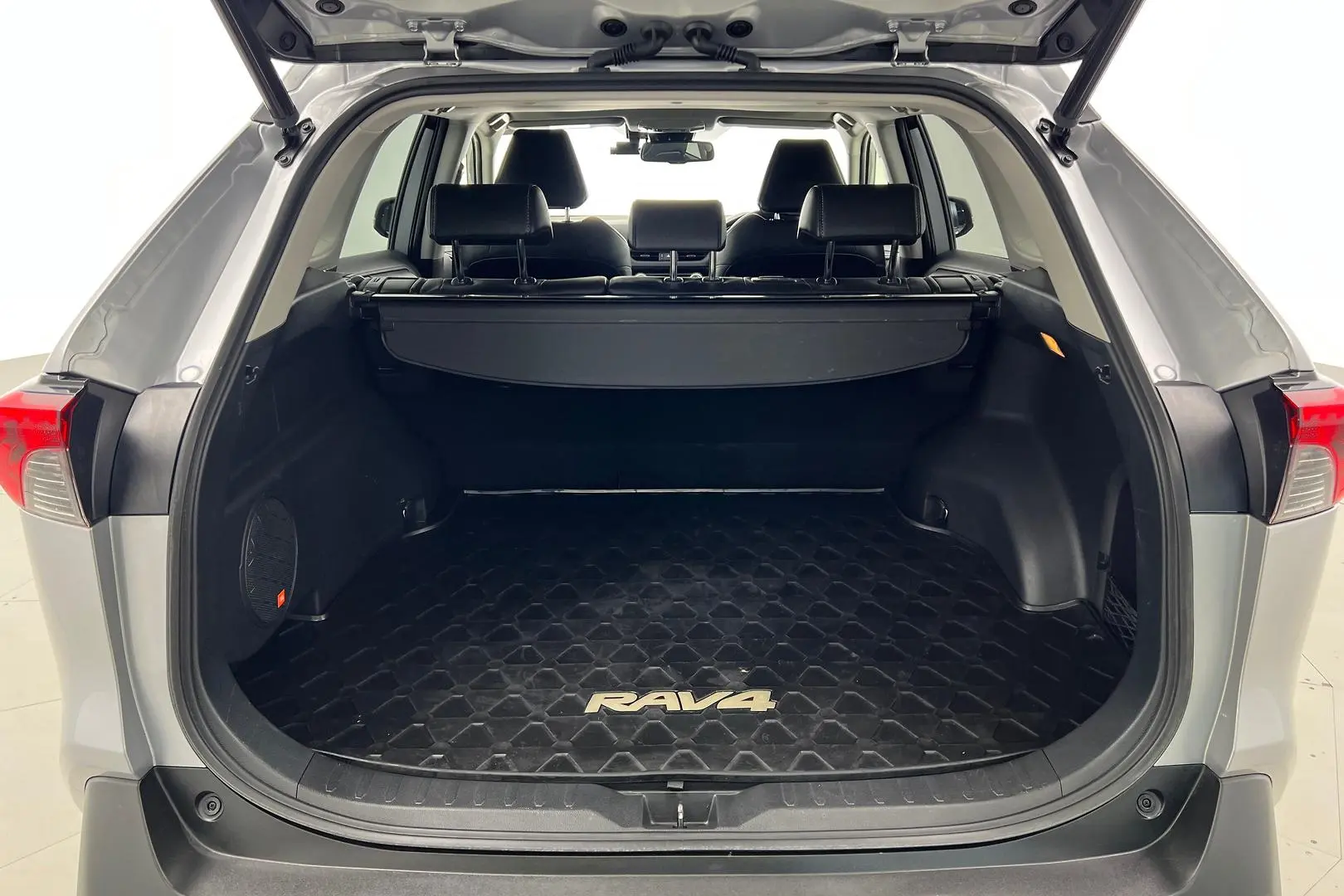 2021 Toyota RAV4 Gallery Image 24