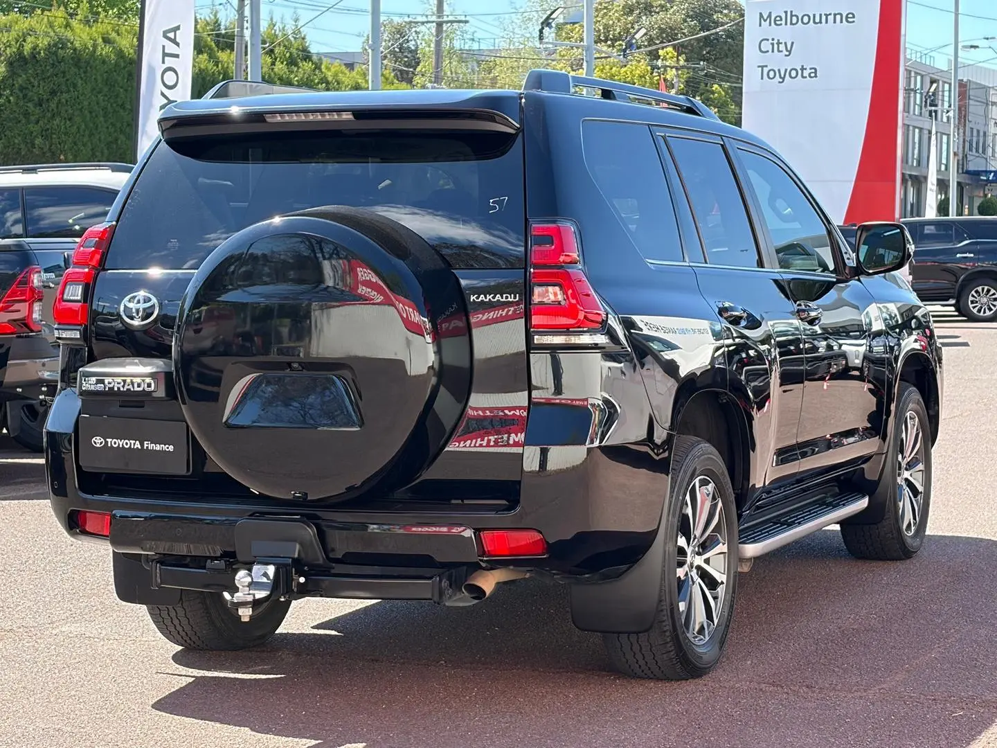 2022 Toyota Landcruiser Prado Gallery Image 4