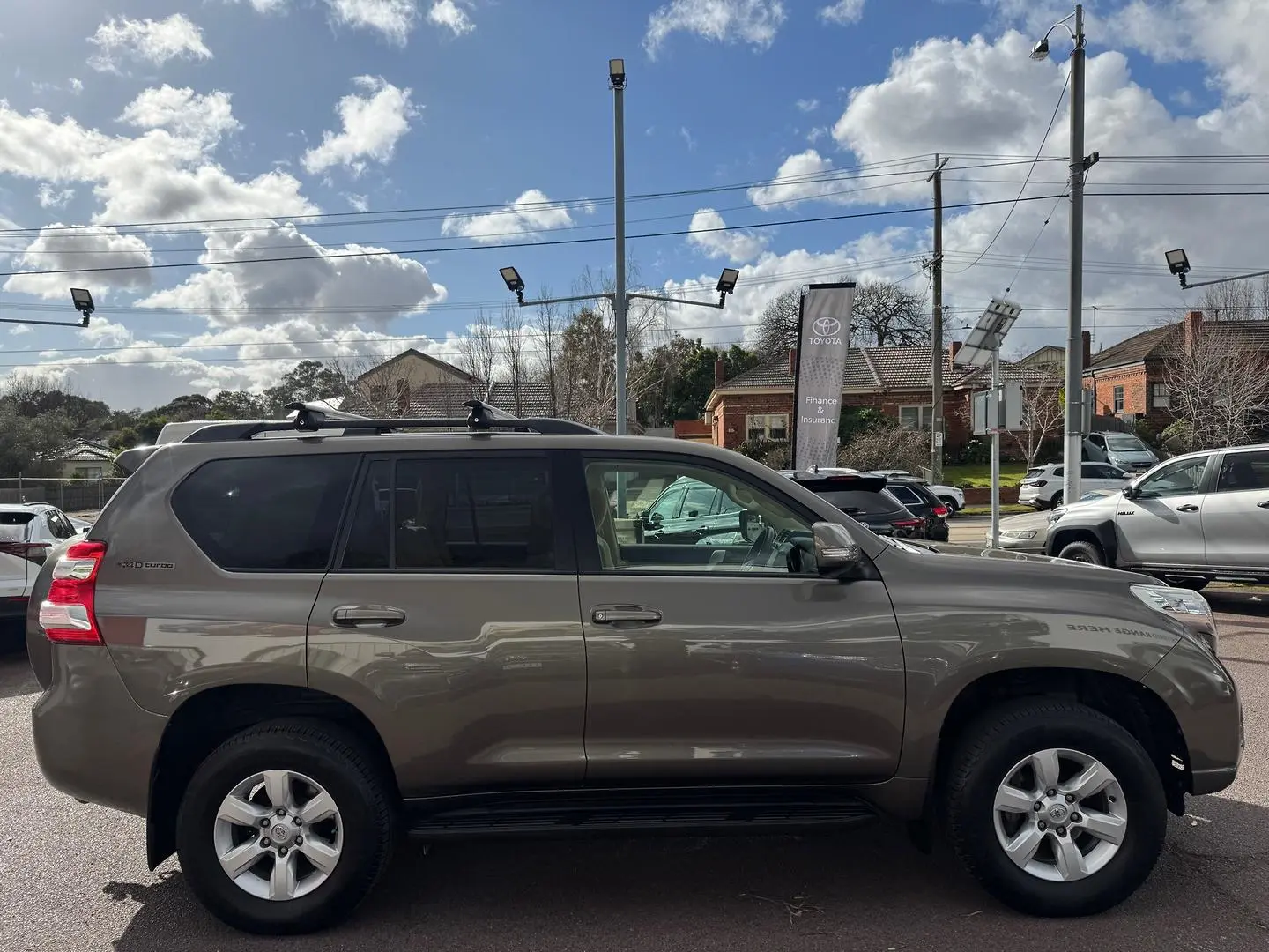 2014 Toyota Landcruiser Prado Gallery Image 3