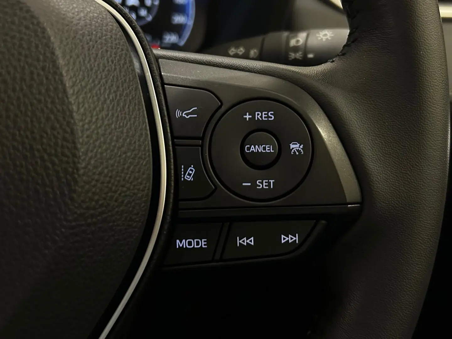 2024 Toyota RAV4 Gallery Image 27