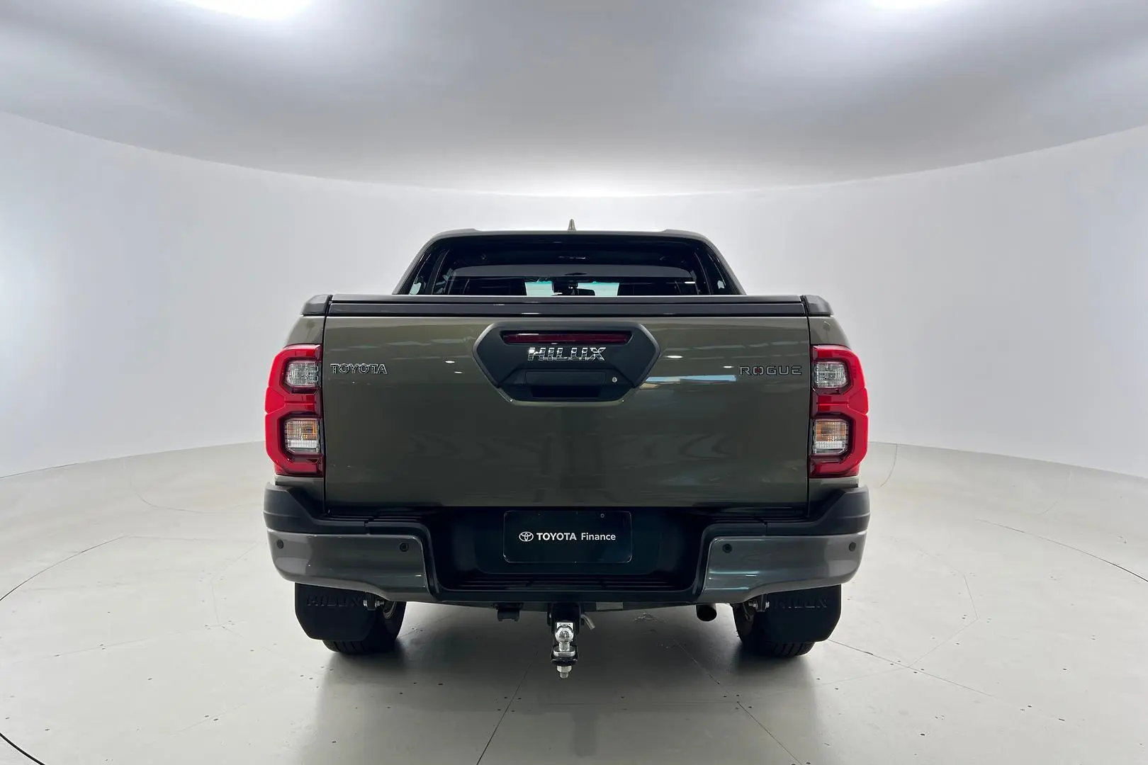2023 Toyota Hilux Gallery Image 6