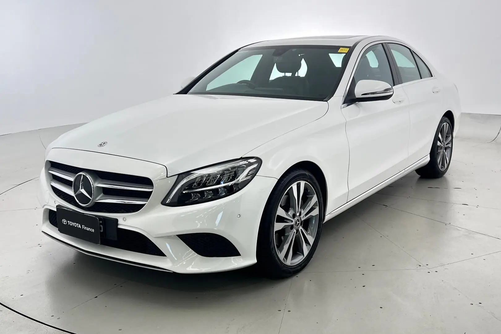 2020 Mercedes-Benz C-Class Gallery Image 9