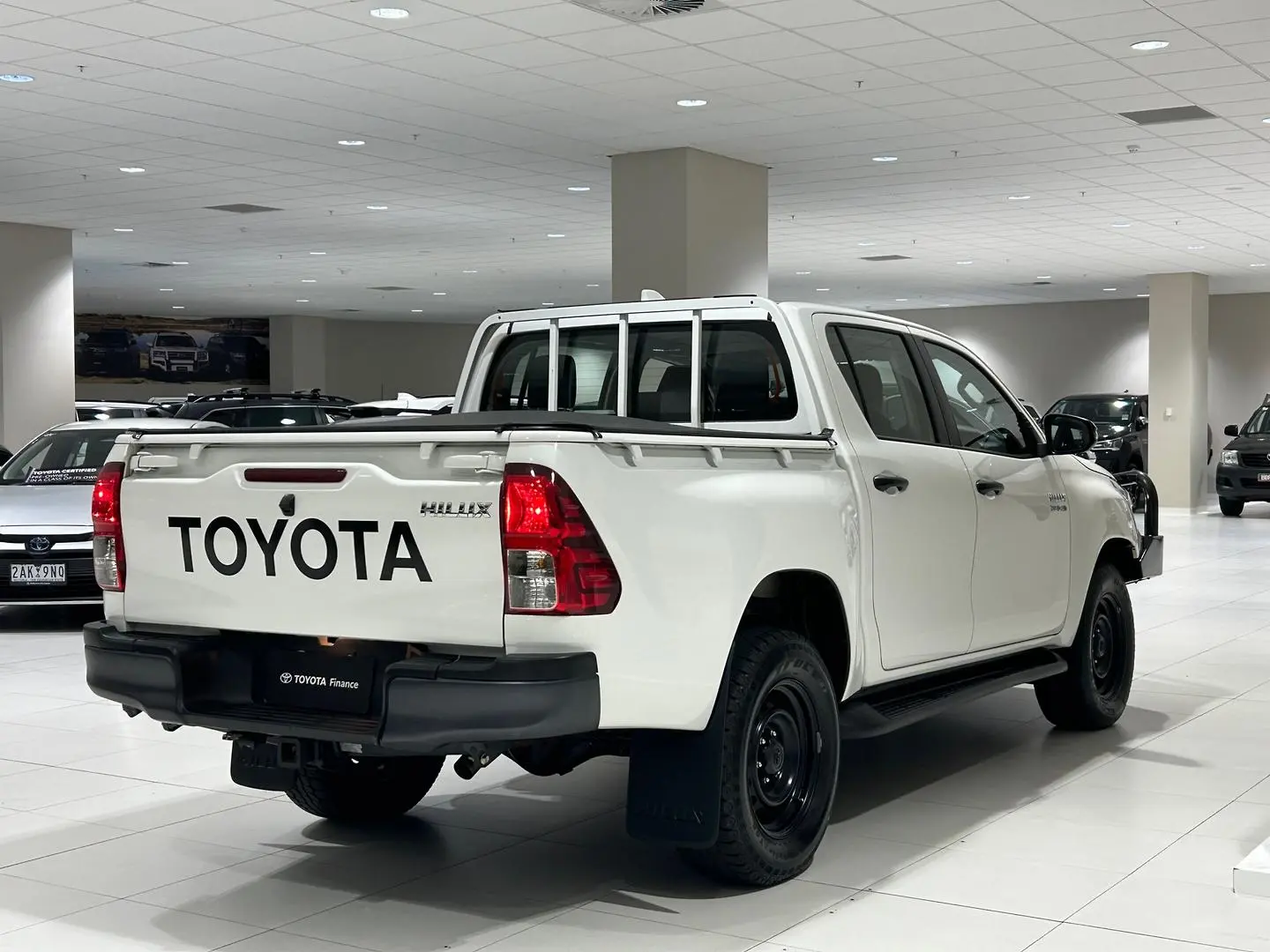 2022 Toyota Hilux Gallery Image 10
