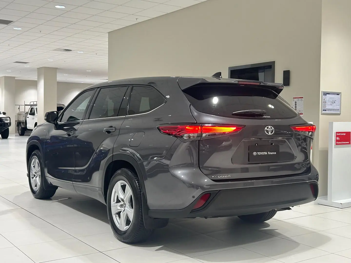 2022 Toyota Kluger Gallery Image 8