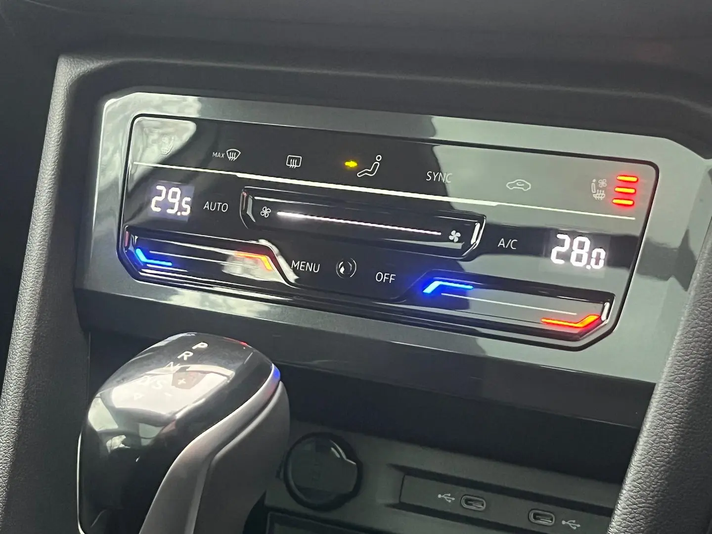 2023 Volkswagen Tiguan Gallery Image 24