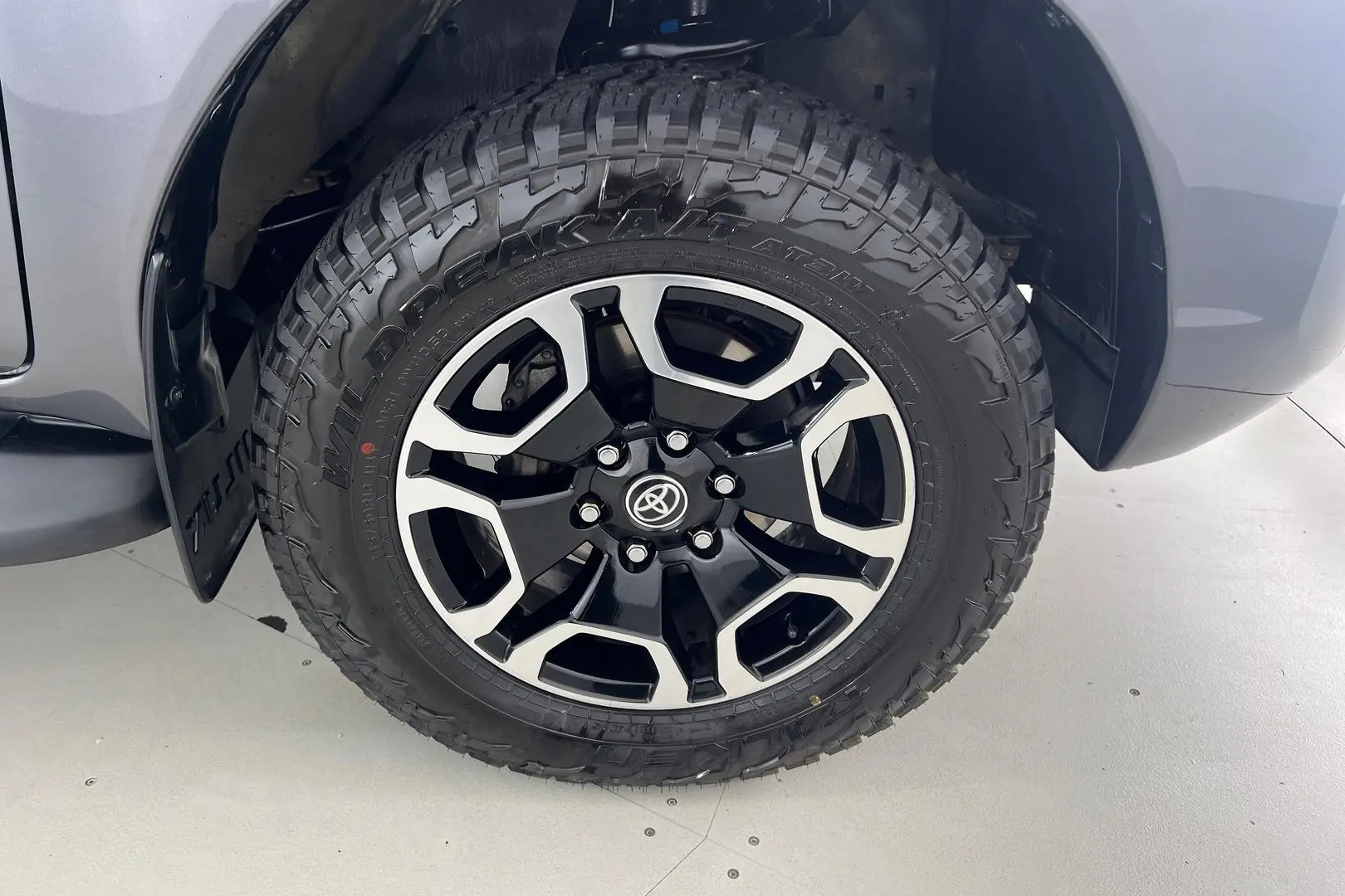 2022 Toyota Hilux Gallery Image 13