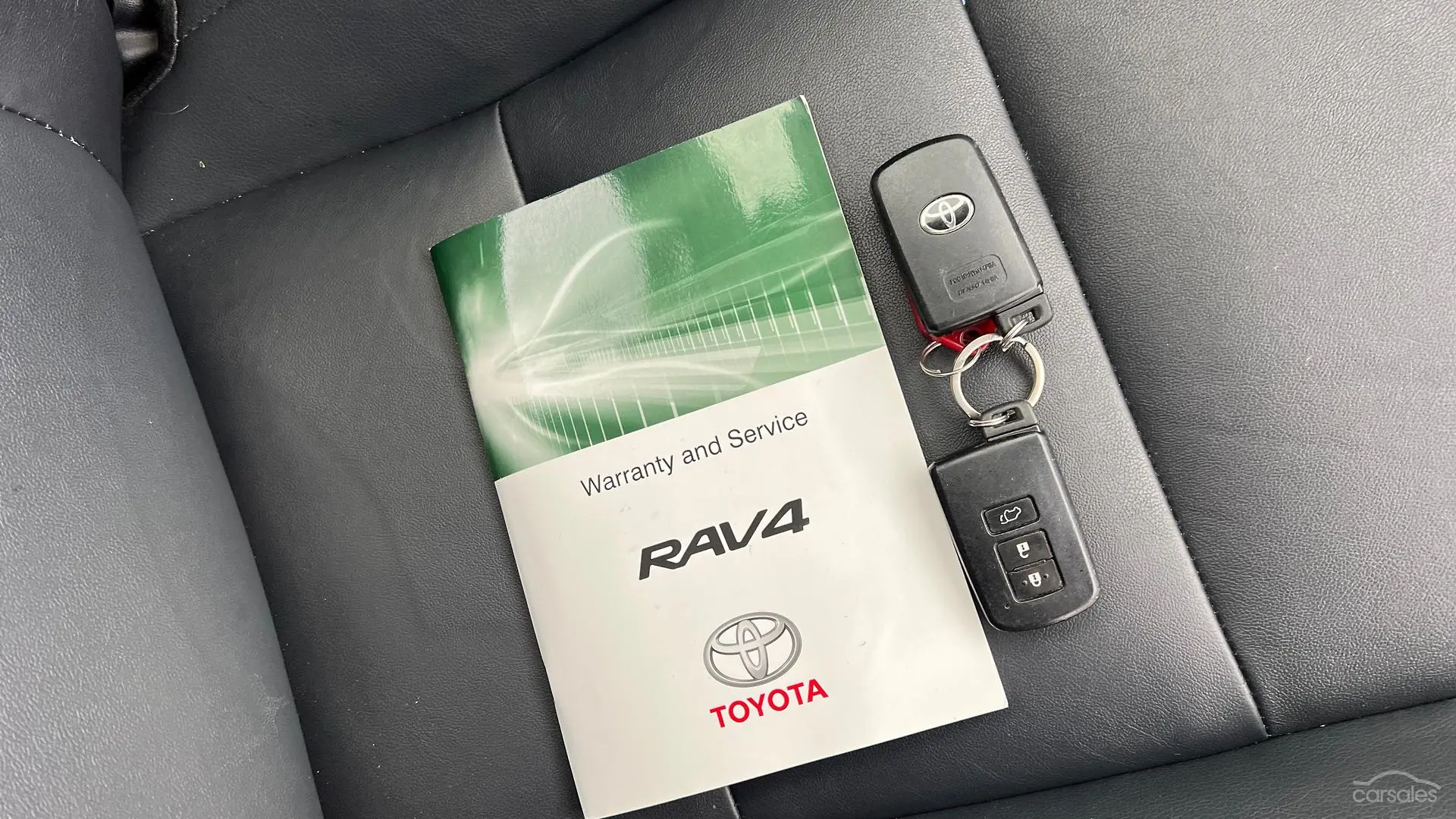 2018 Toyota RAV4 Image 24