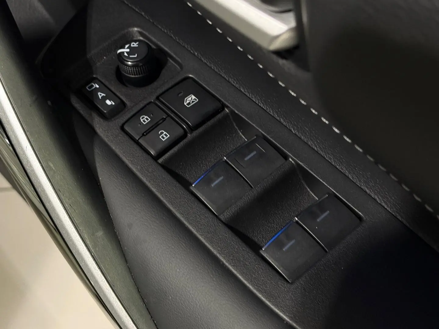 2023 Toyota Corolla Gallery Image 15