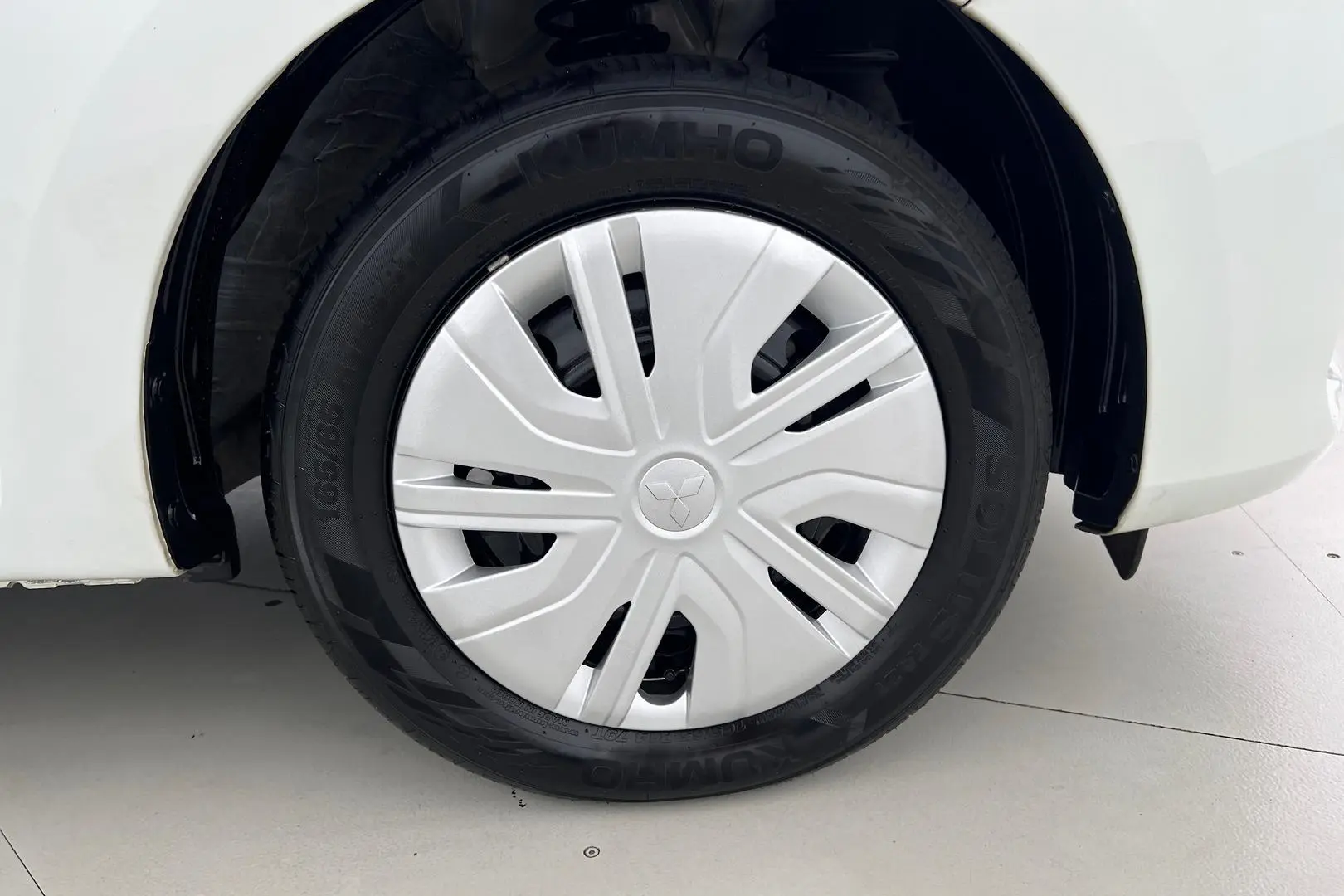 2020 Mitsubishi Mirage Gallery Image 17