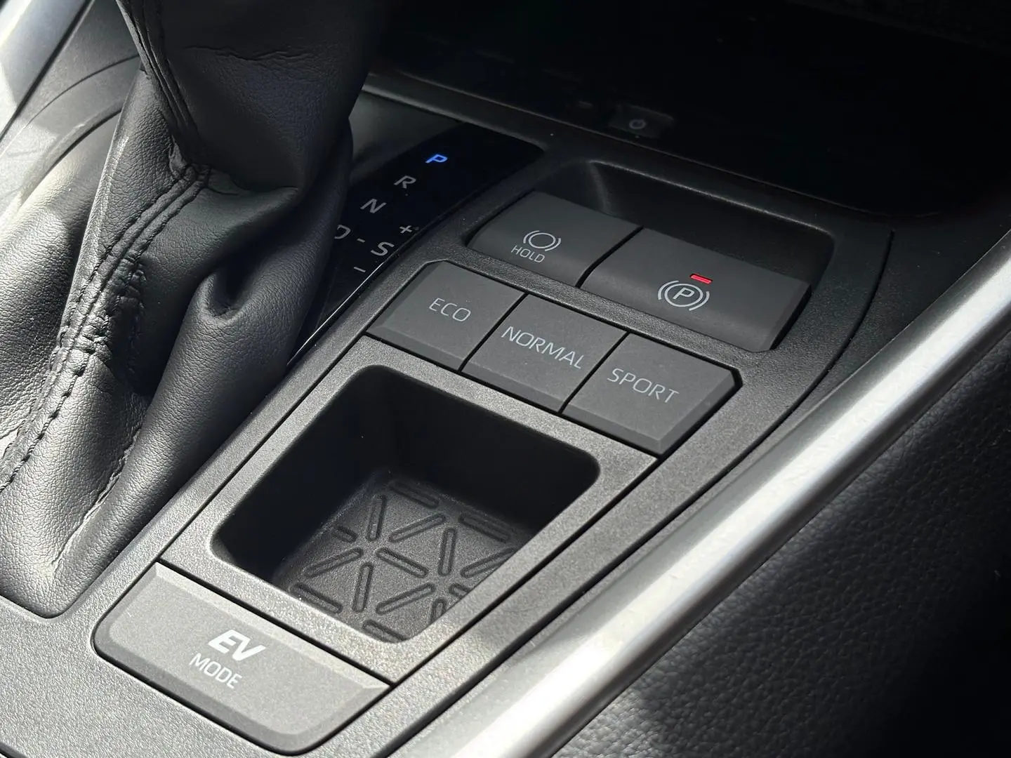 2019 Toyota RAV4 Gallery Image 21