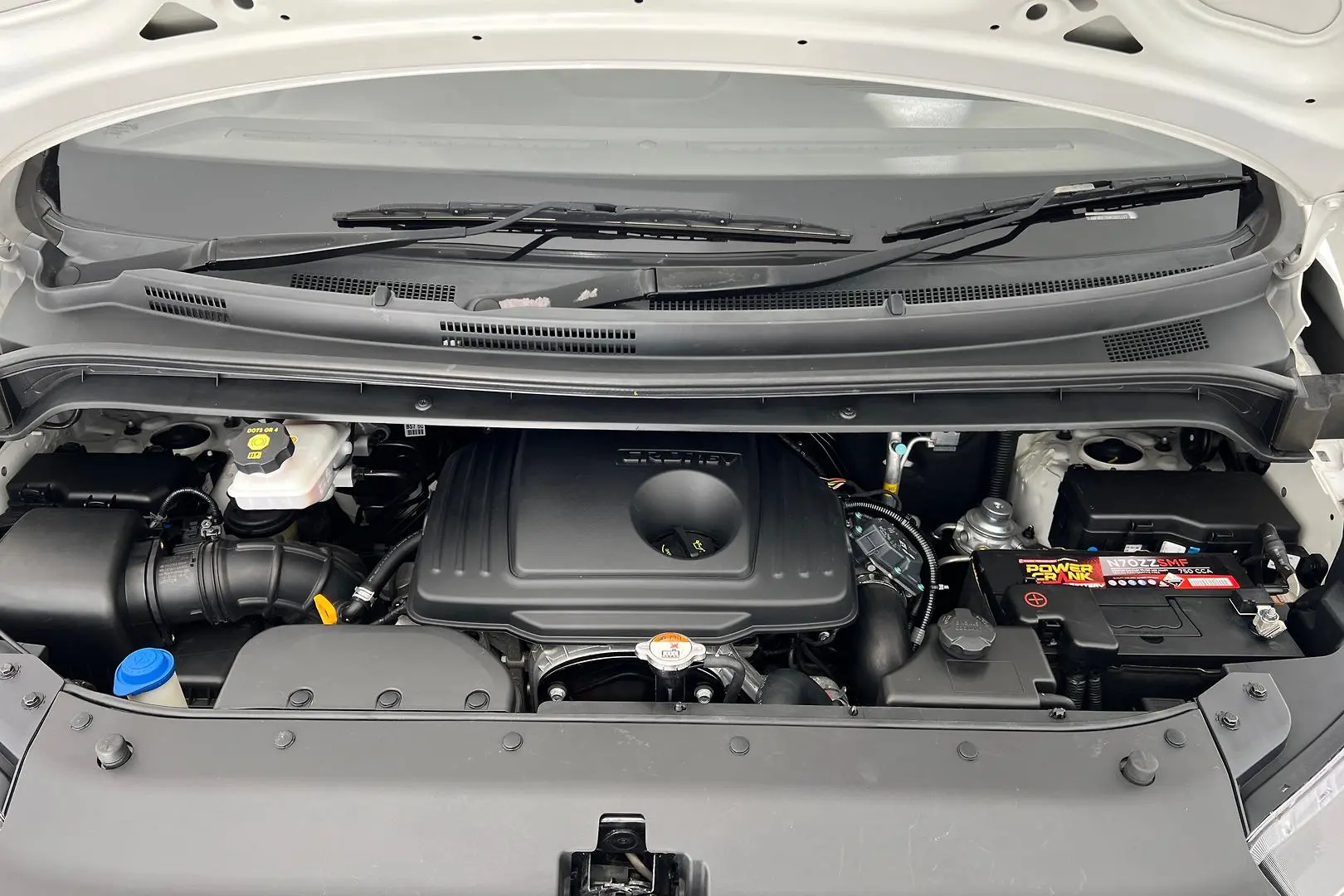 2018 Hyundai iLoad Gallery Image 24