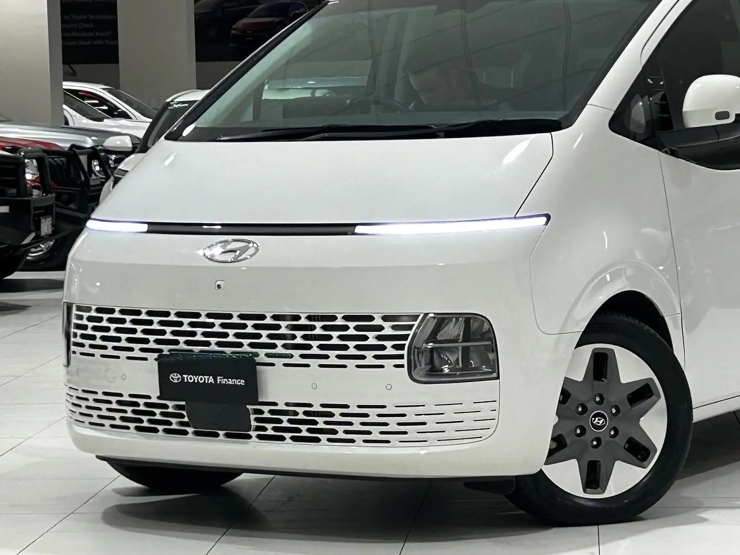 2022 Hyundai STARIA Gallery Image 7