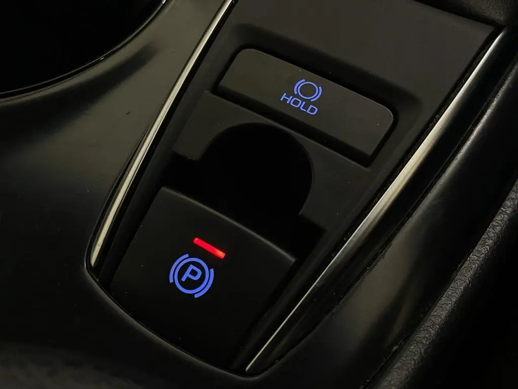 2018 Toyota Camry Gallery Image 19