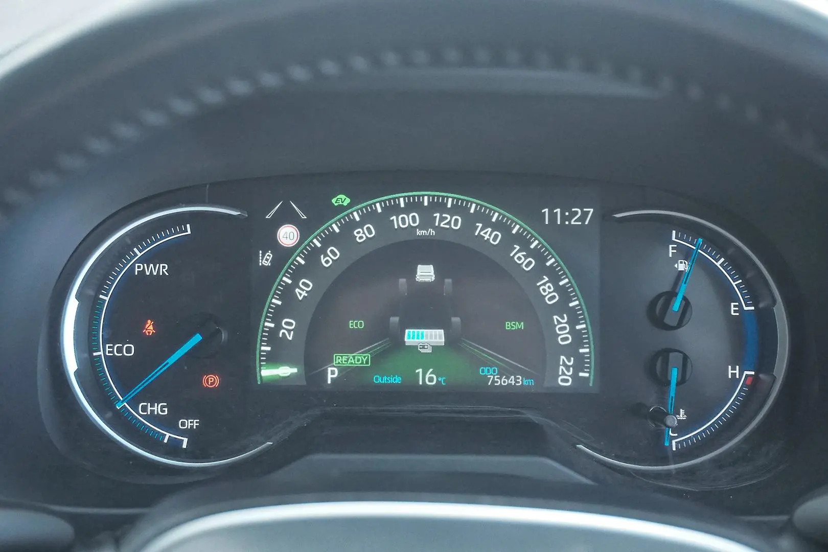 2023 Toyota RAV4 Gallery Image 8