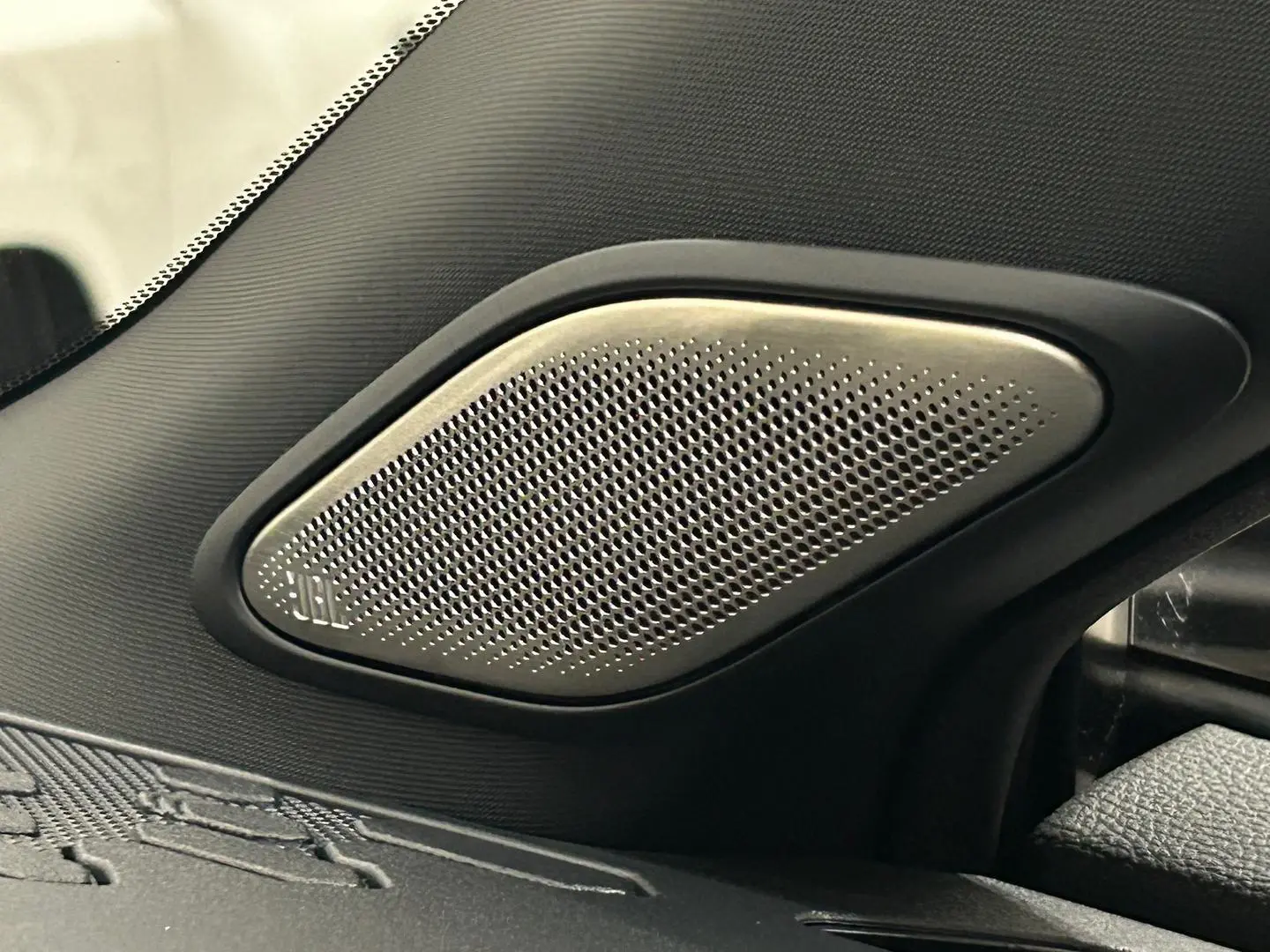 2024 Toyota C-HR Gallery Image 24