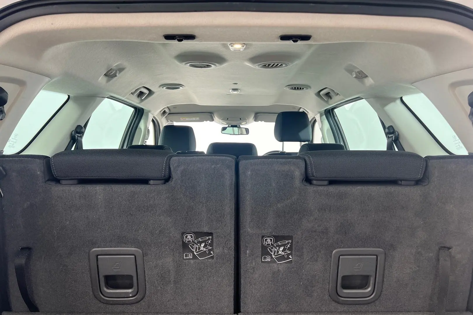 2018 Ford Everest Gallery Image 16