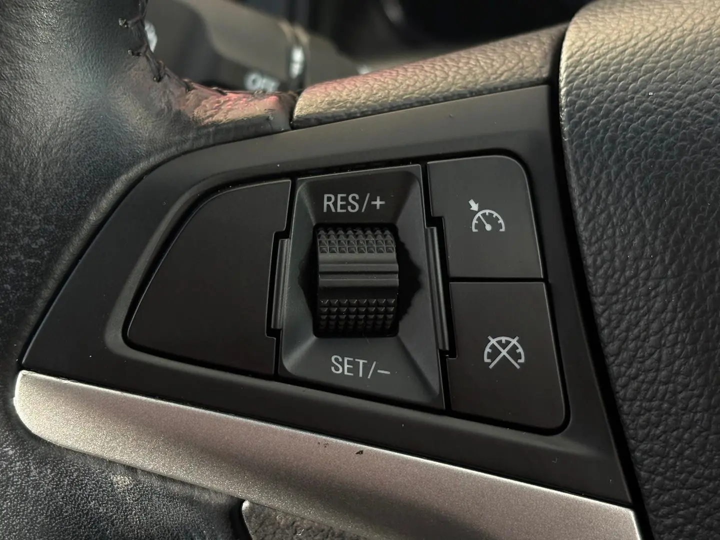 2017 Holden Captiva Gallery Image 22