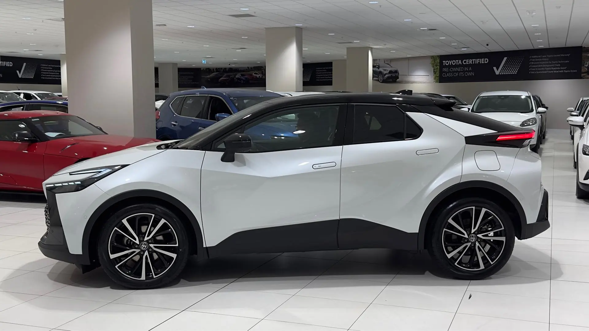 2024 Toyota C-HR Gallery Image 6