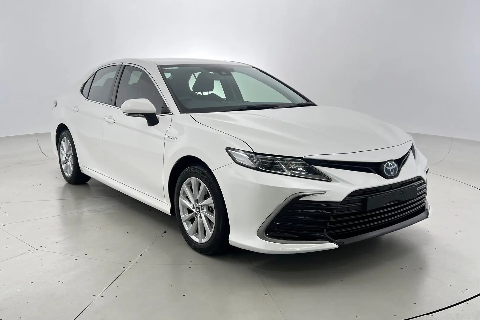 2021 Toyota Camry Gallery Image 1