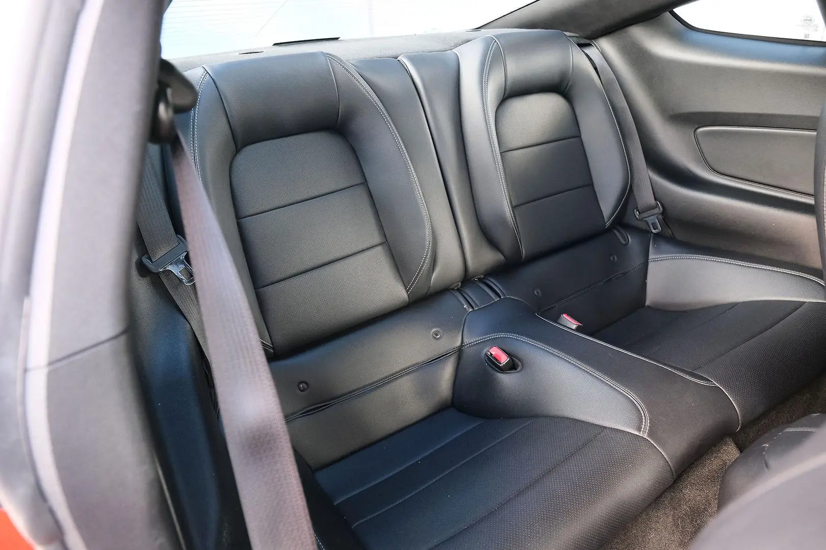 2016 Ford Mustang Gallery Image 13