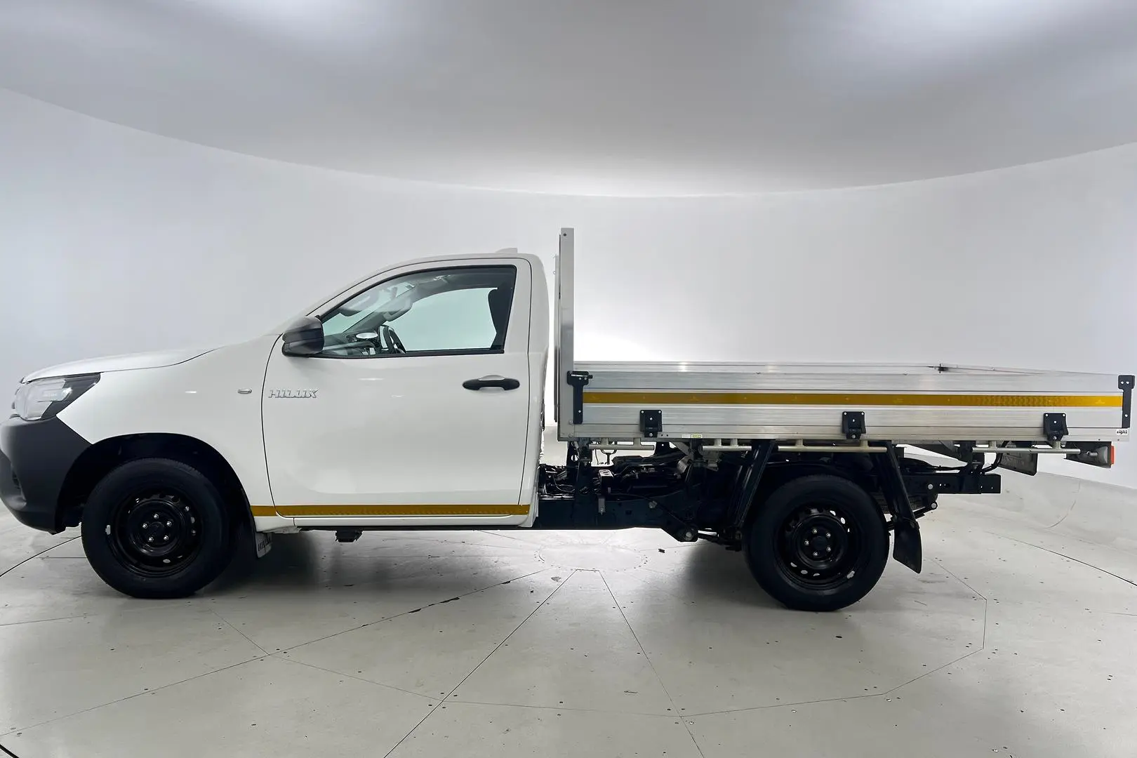 2022 Toyota Hilux Gallery Image 7