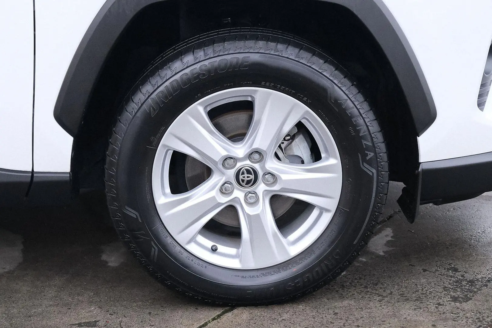 2021 Toyota RAV4 Gallery Image 6