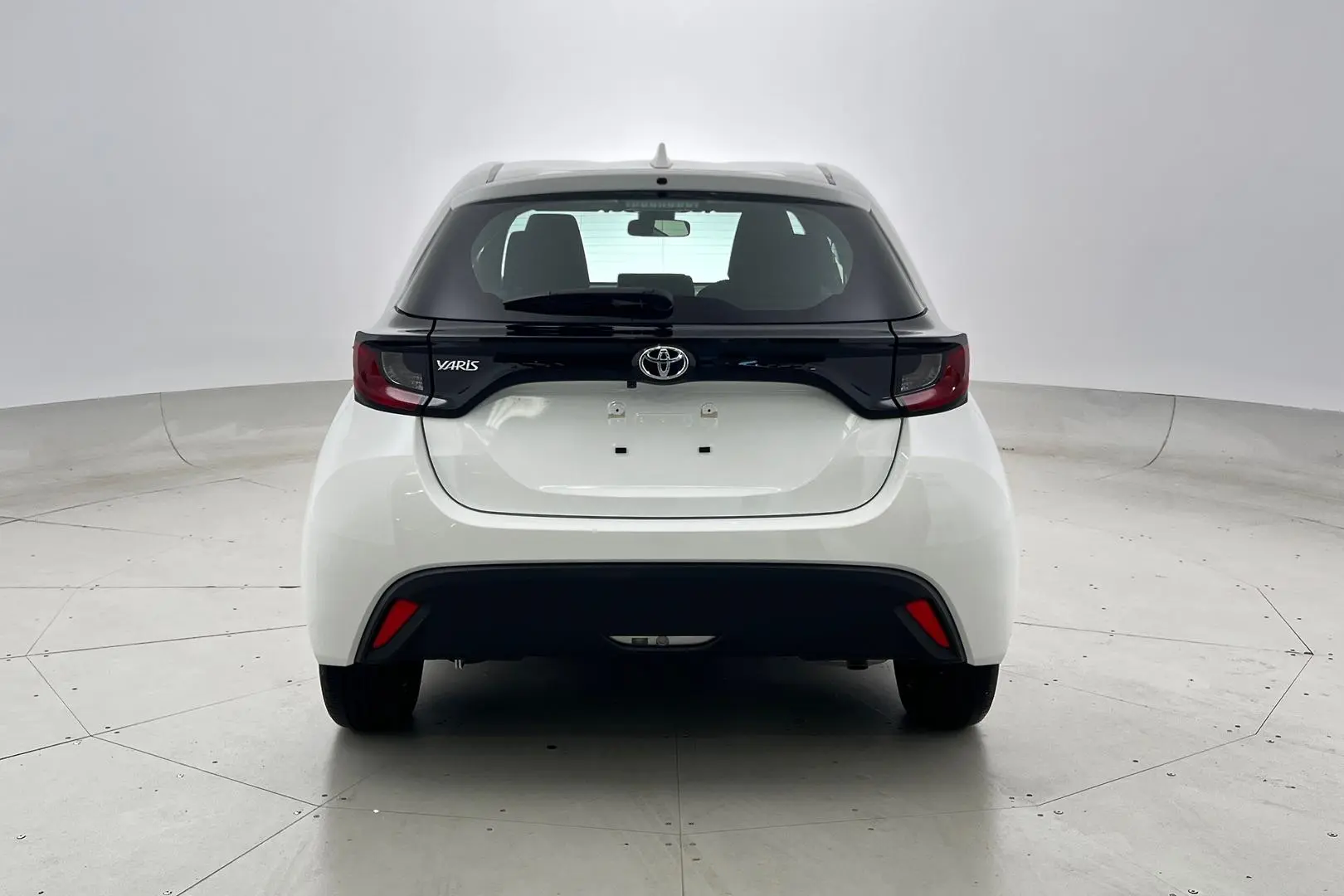 2023 Toyota Yaris Gallery Image 7