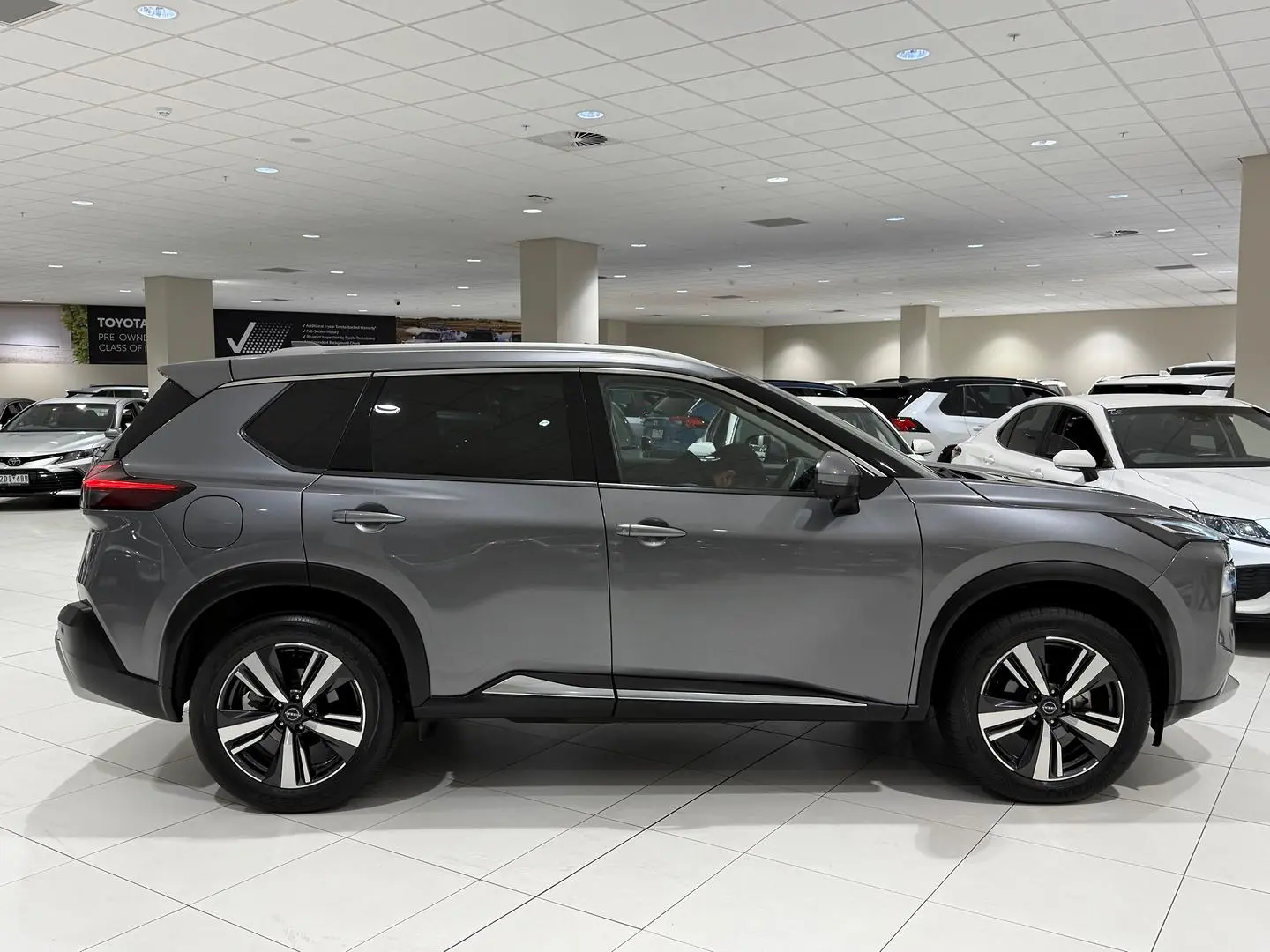 2023 Nissan X-TRAIL Gallery Image 2