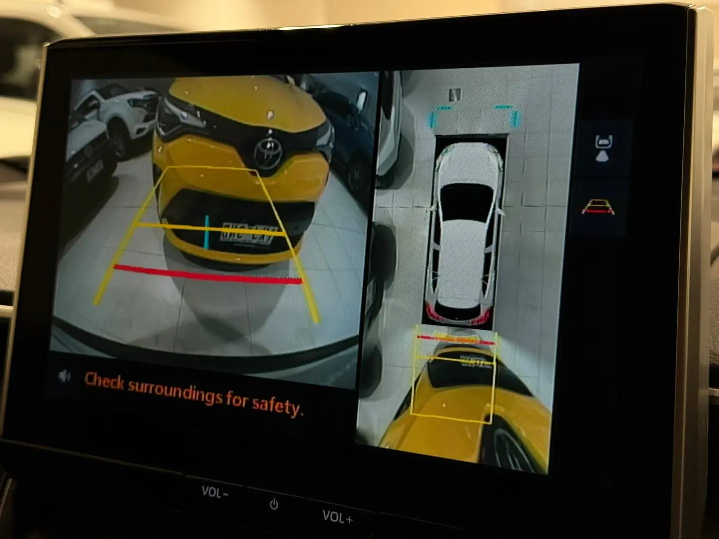 2023 Toyota Corolla Cross Gallery Image 16