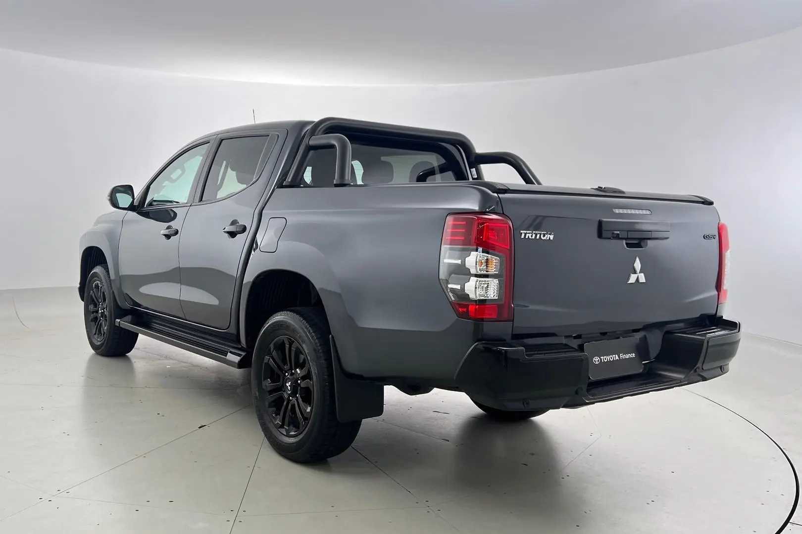 2022 Mitsubishi Triton Gallery Image 8