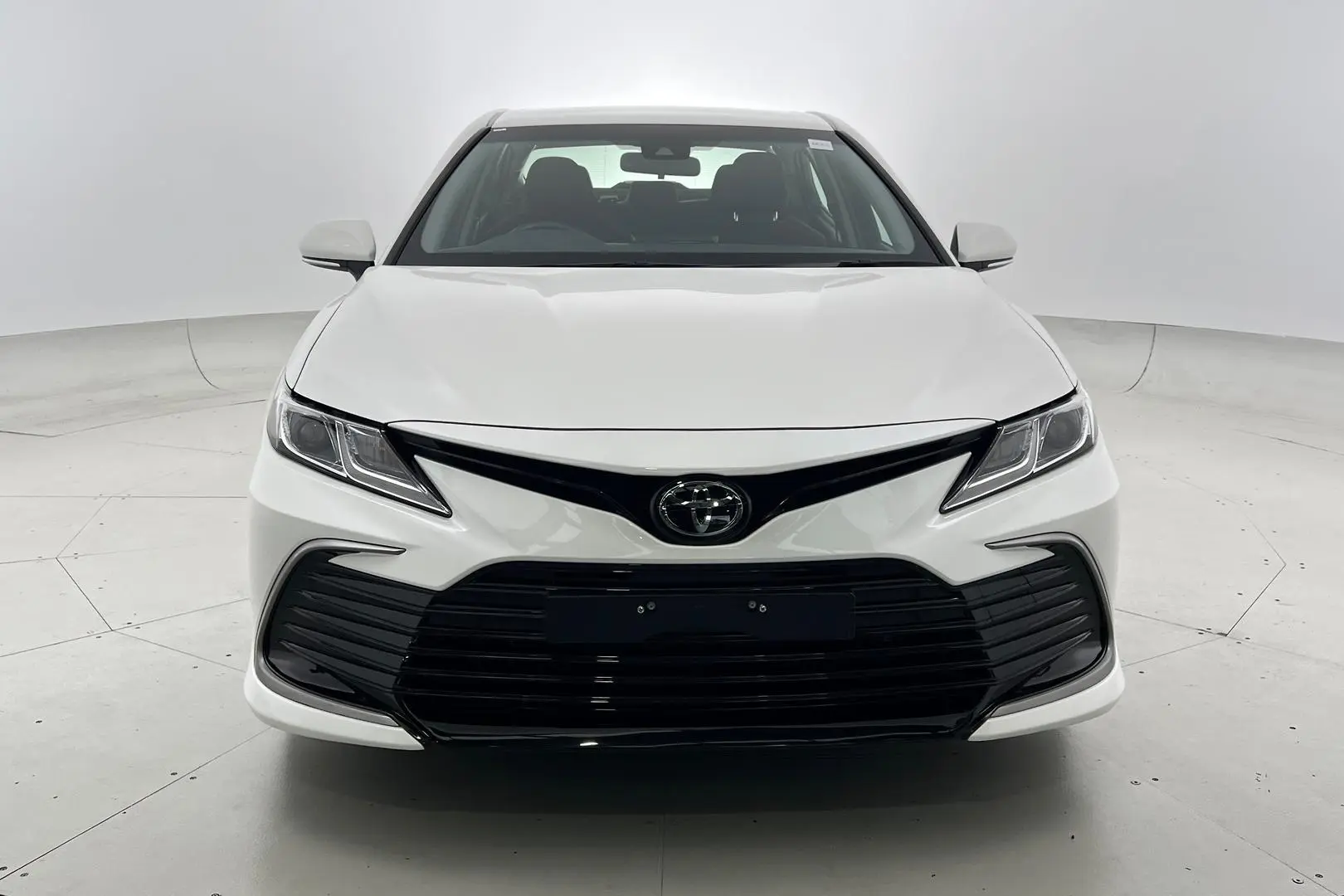 2024 Toyota Camry Gallery Image 6