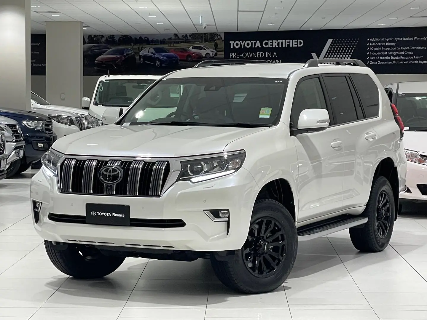 2022 Toyota Landcruiser Prado Gallery Image 4