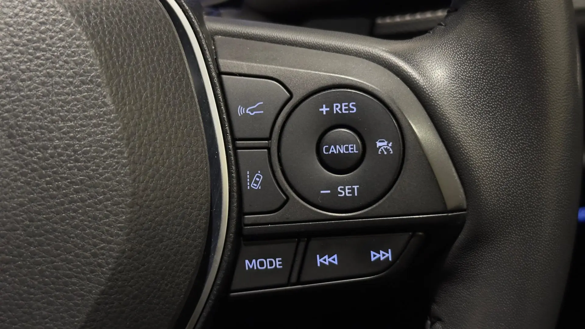 2022 Toyota RAV4 Gallery Image 18