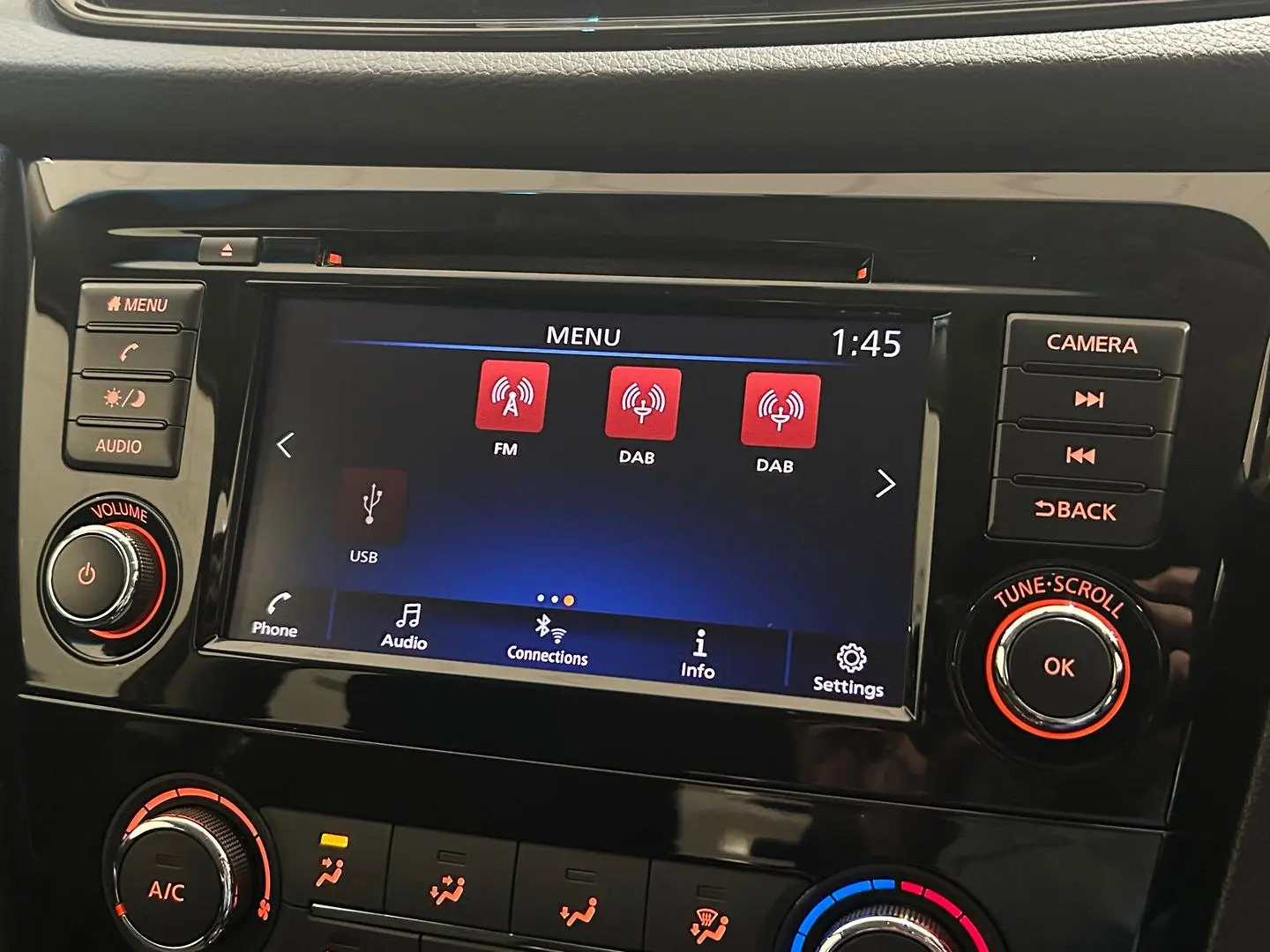 2020 Nissan X-TRAIL Gallery Image 17