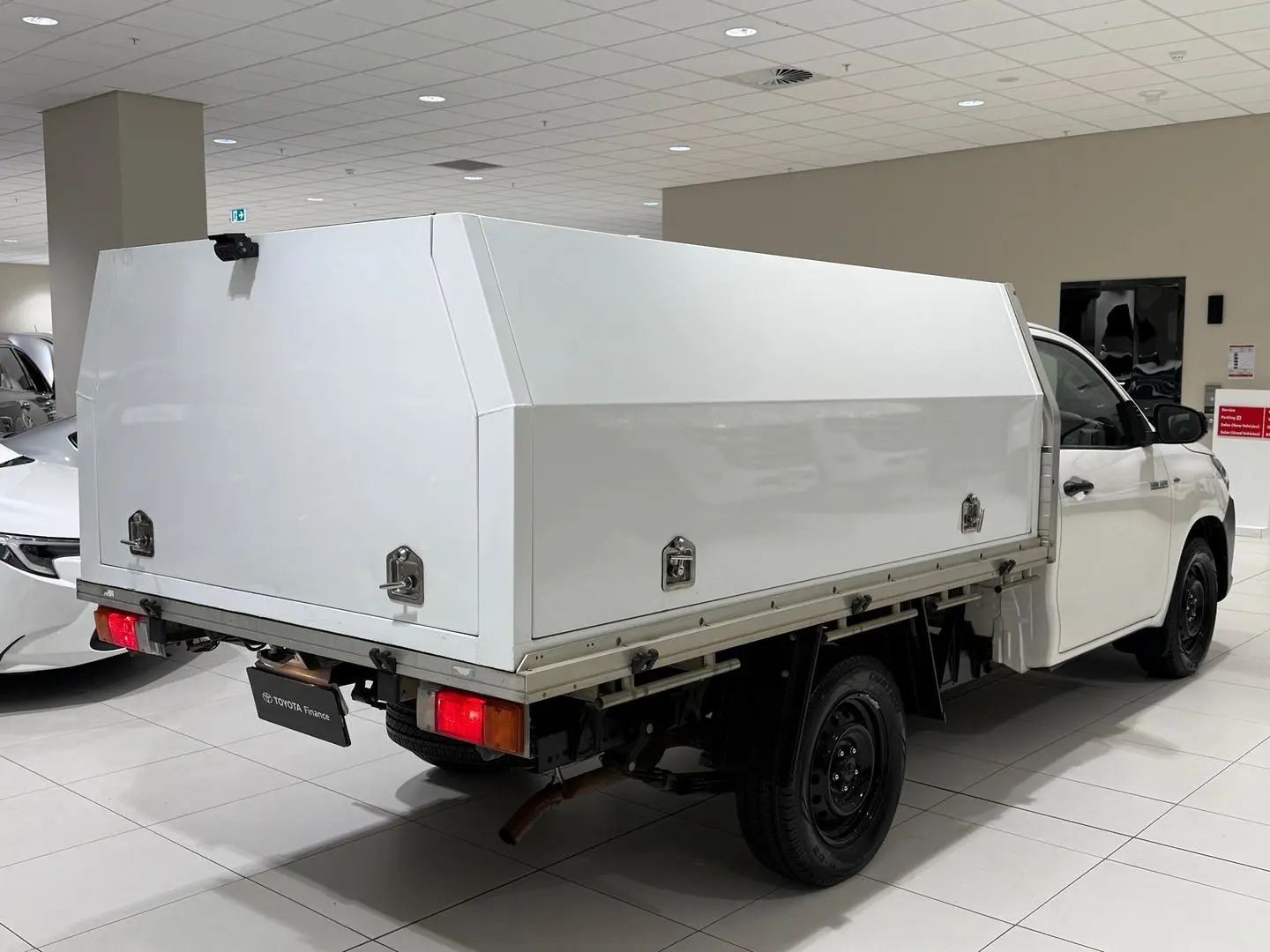 2019 Toyota Hilux Gallery Image 10