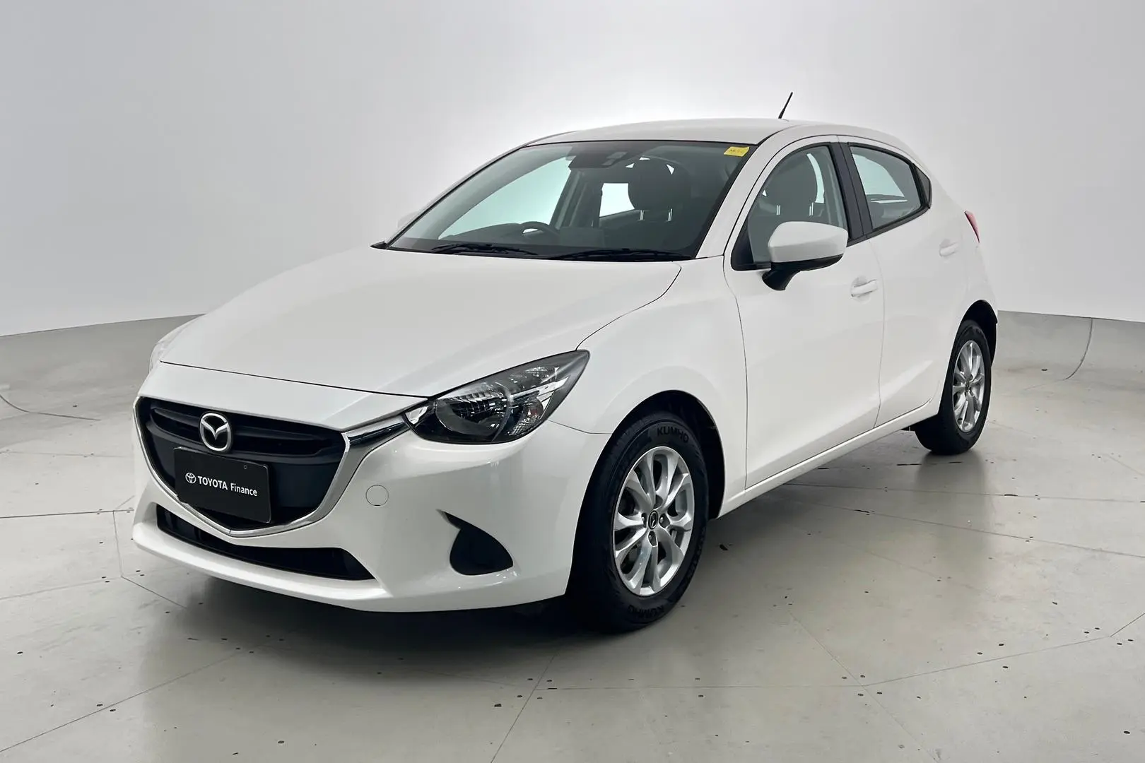 2019 Mazda 2 Gallery Image 9