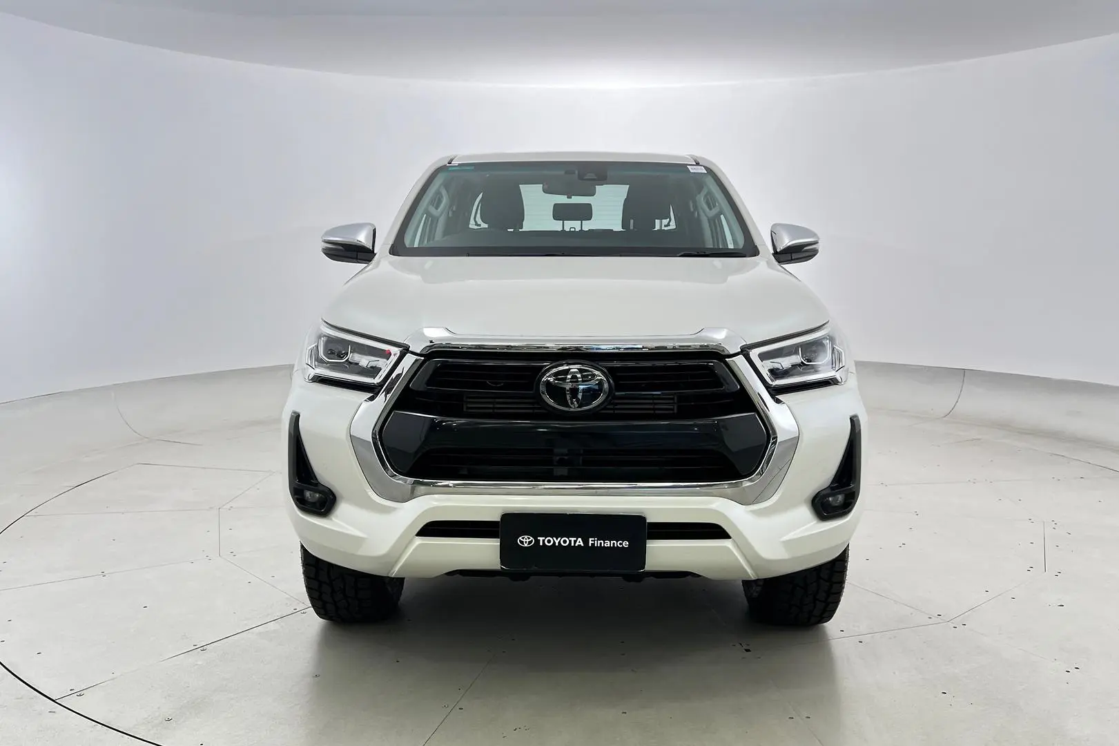 2021 Toyota Hilux Gallery Image 9