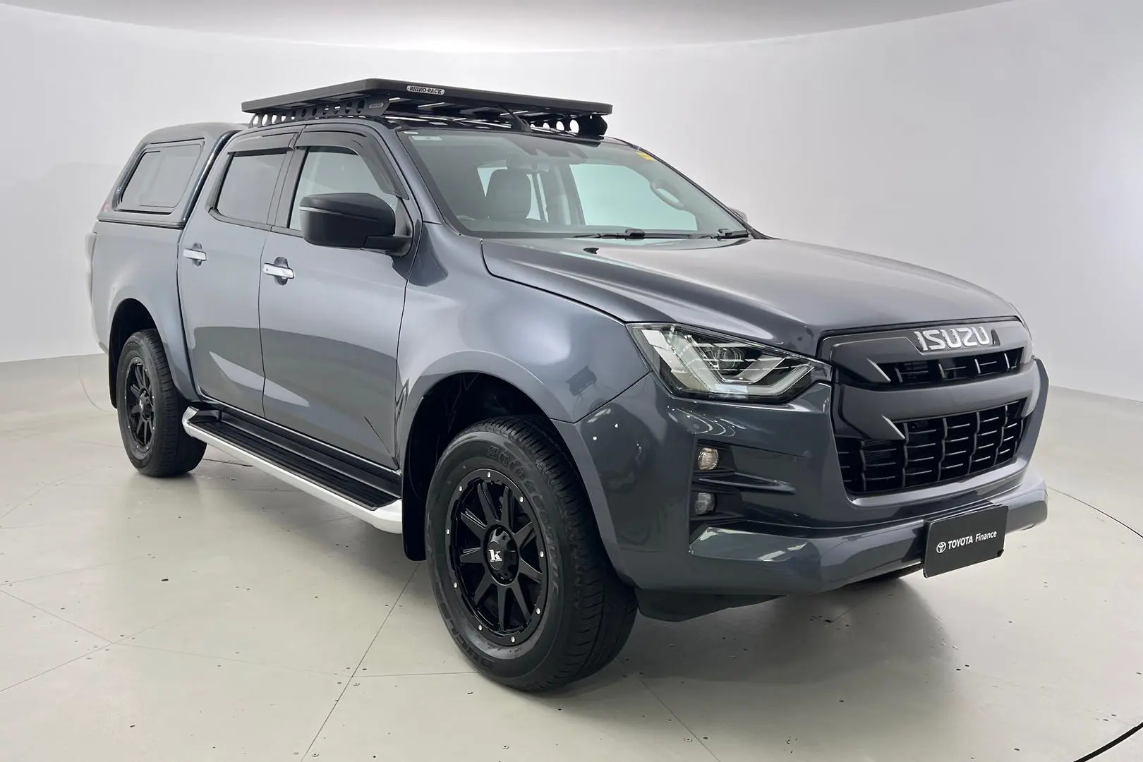 2022 Isuzu D-MAX Gallery Image 1