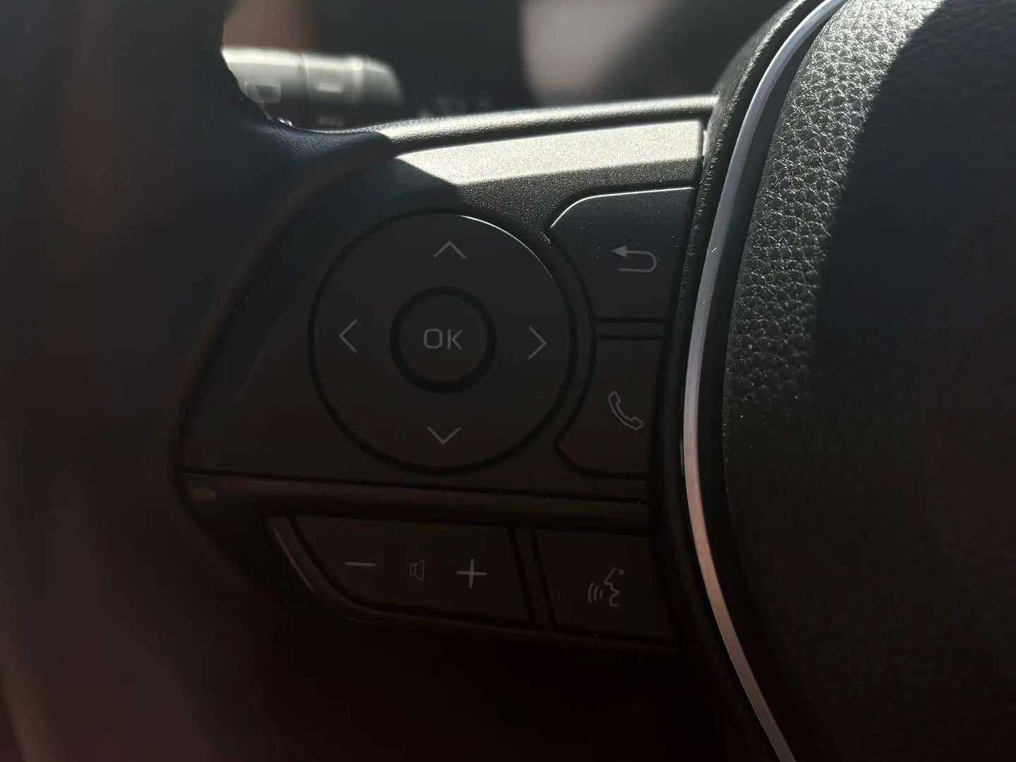 2023 Toyota RAV4 Gallery Image 19