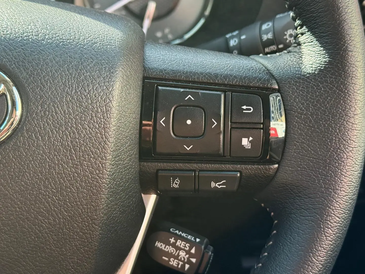 2023 Toyota Hilux Gallery Image 21
