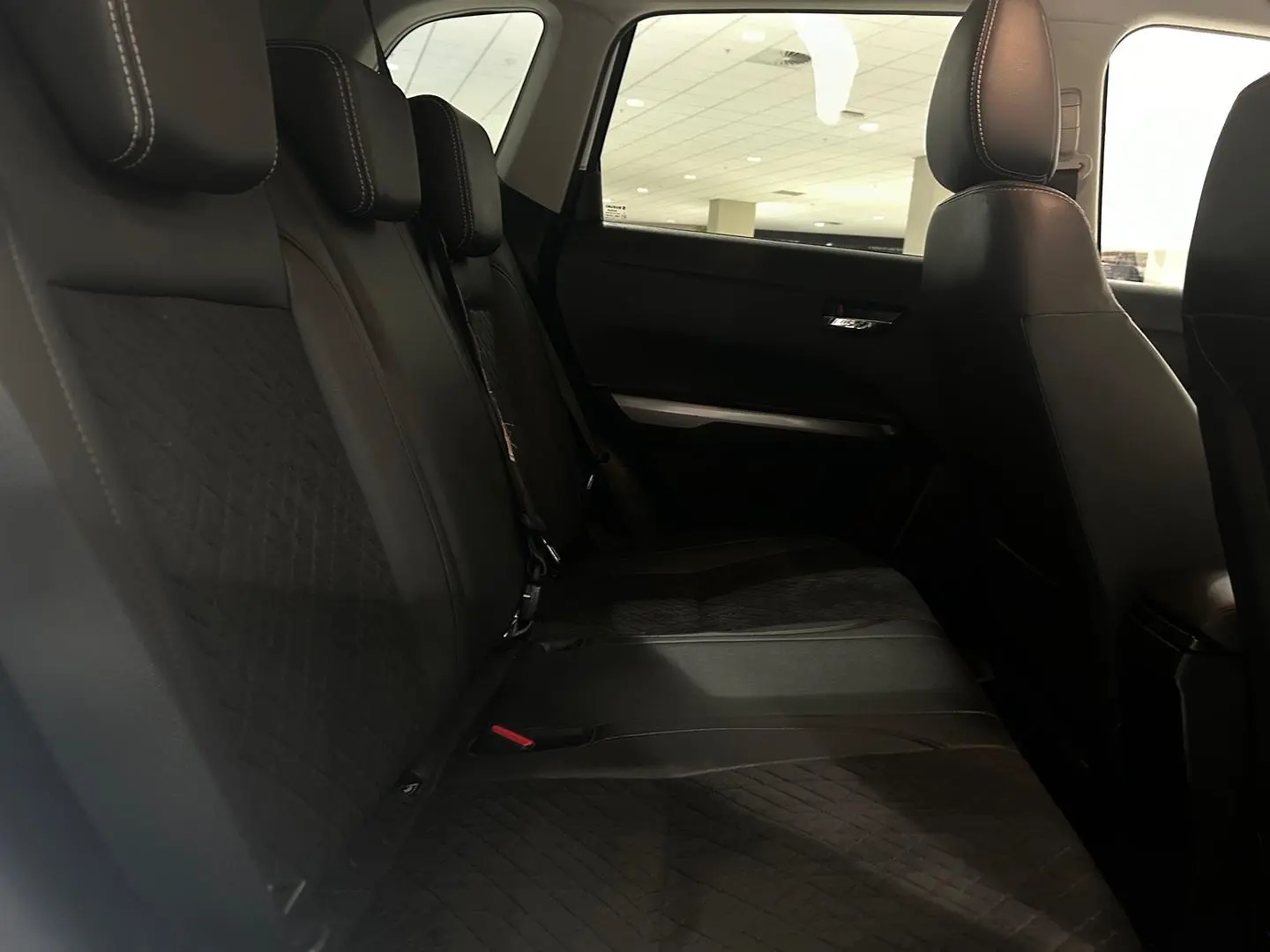 2022 Suzuki Vitara Gallery Image 13