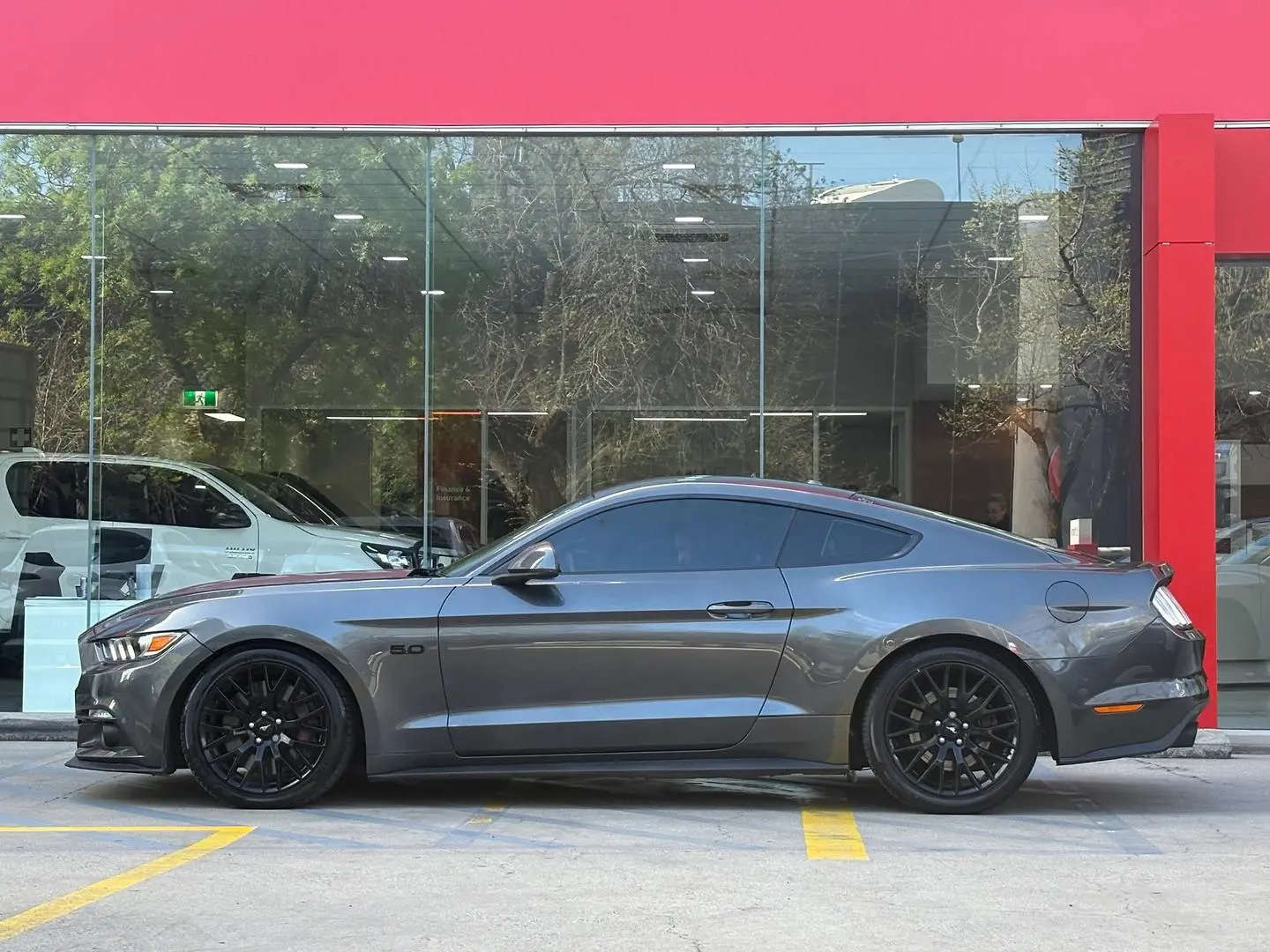 2017 Ford Mustang Gallery Image 5