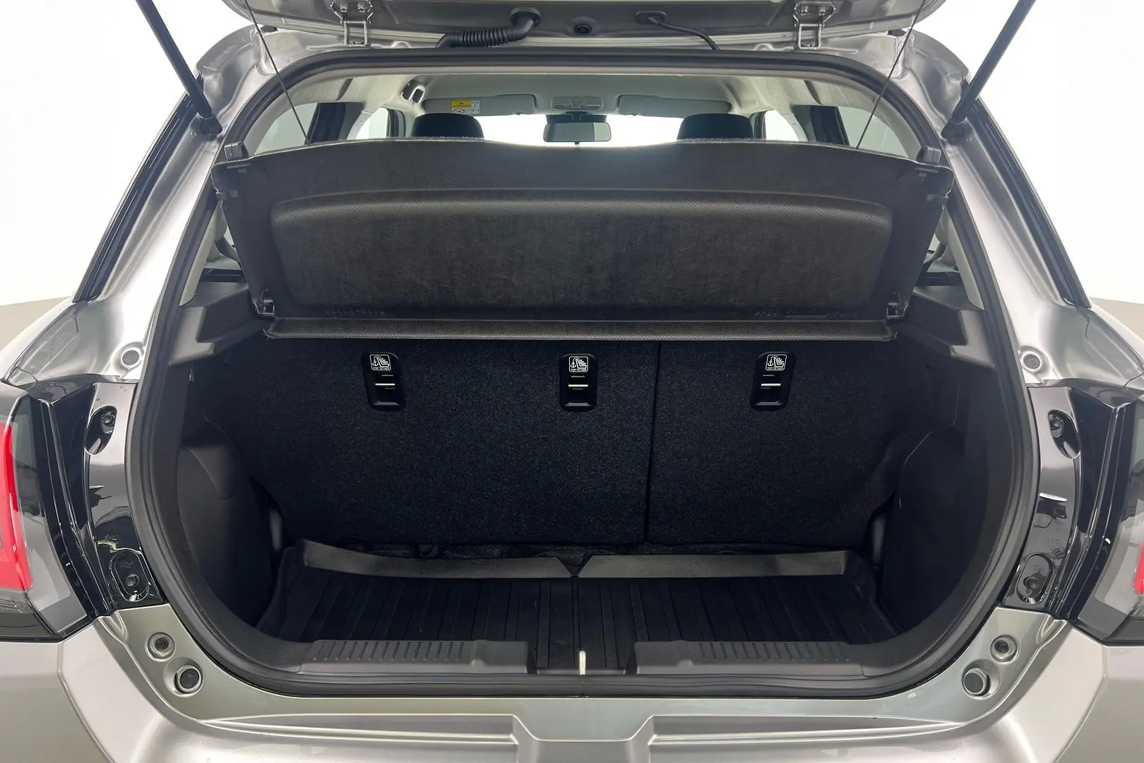 2024 Suzuki Swift Gallery Image 20