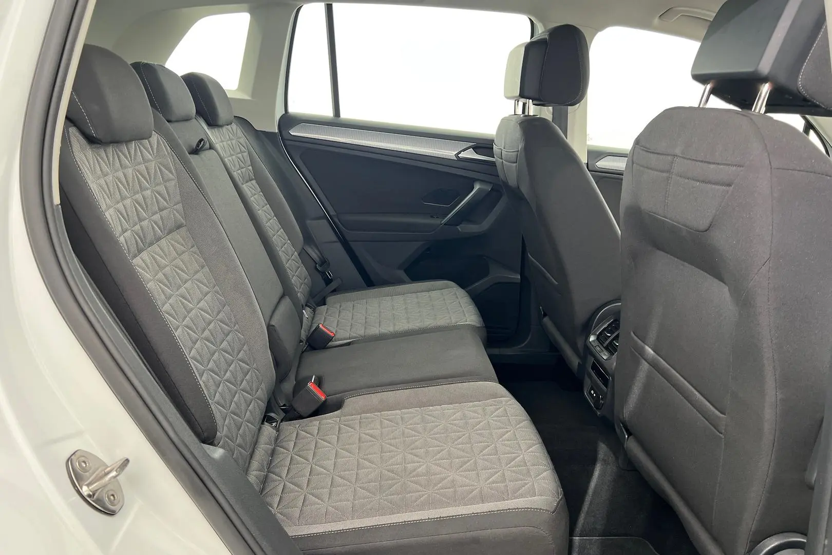 2023 Volkswagen Tiguan Gallery Image 19