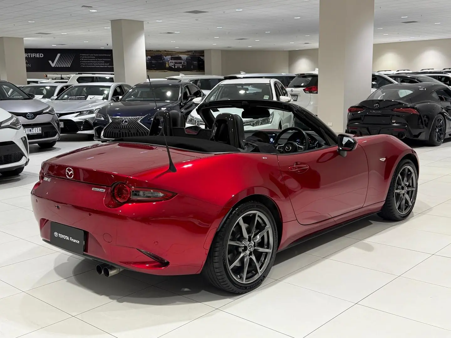 2020 Mazda MX-5 Gallery Image 10