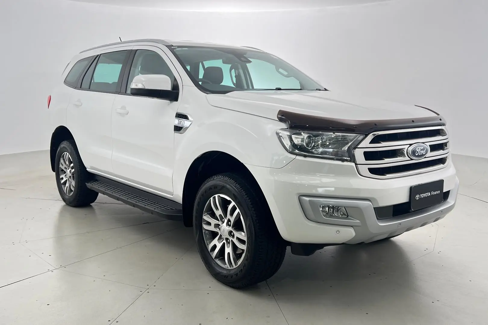 2018 Ford Everest Gallery Image 1