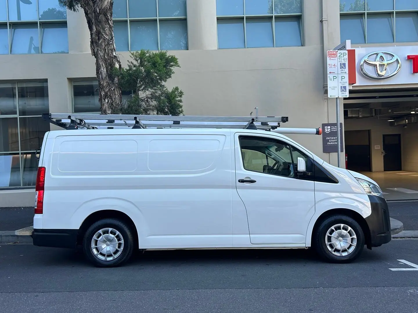 2020 Toyota Hiace Gallery Image 3