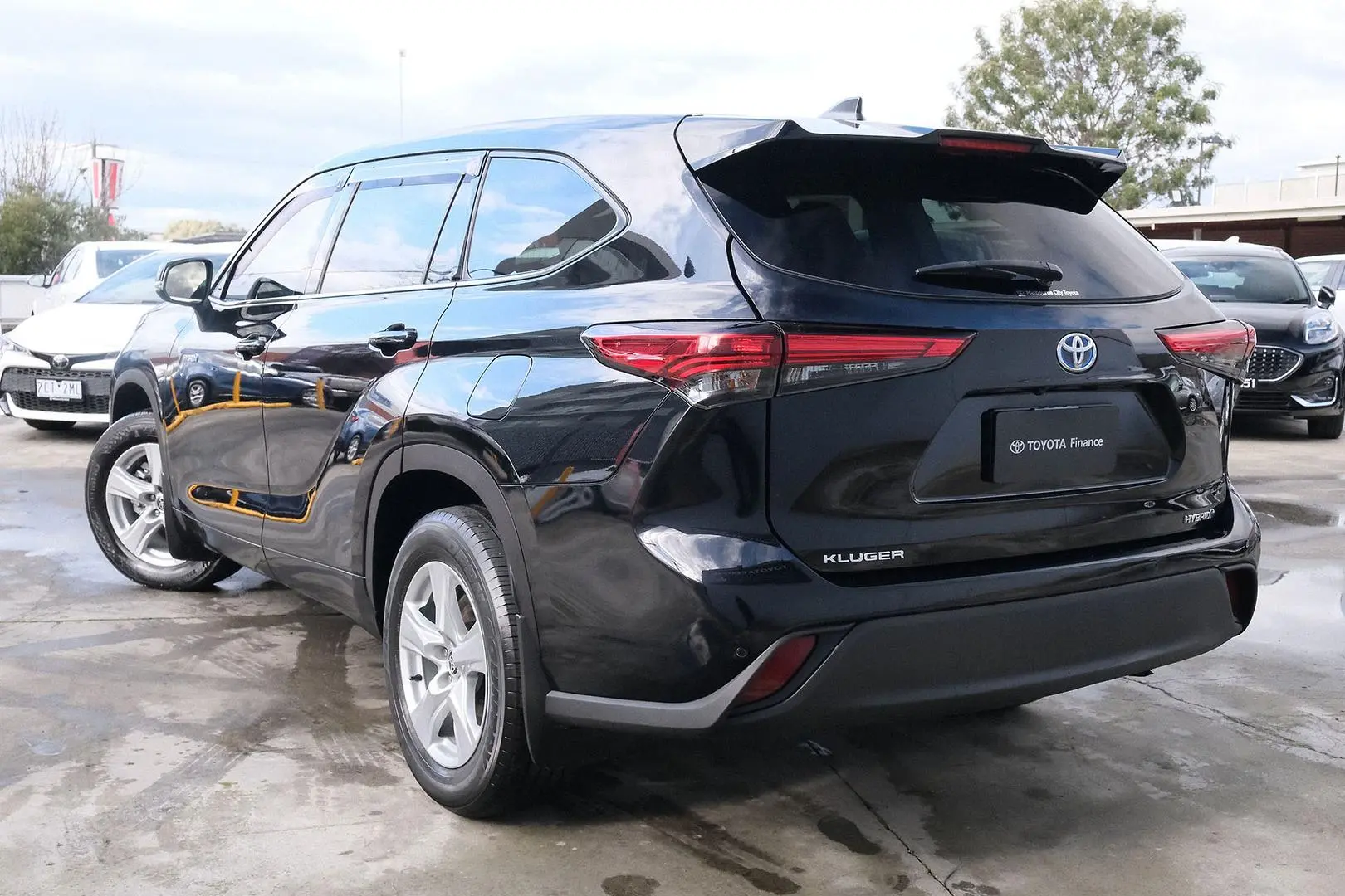2021 Toyota Kluger Gallery Image 2
