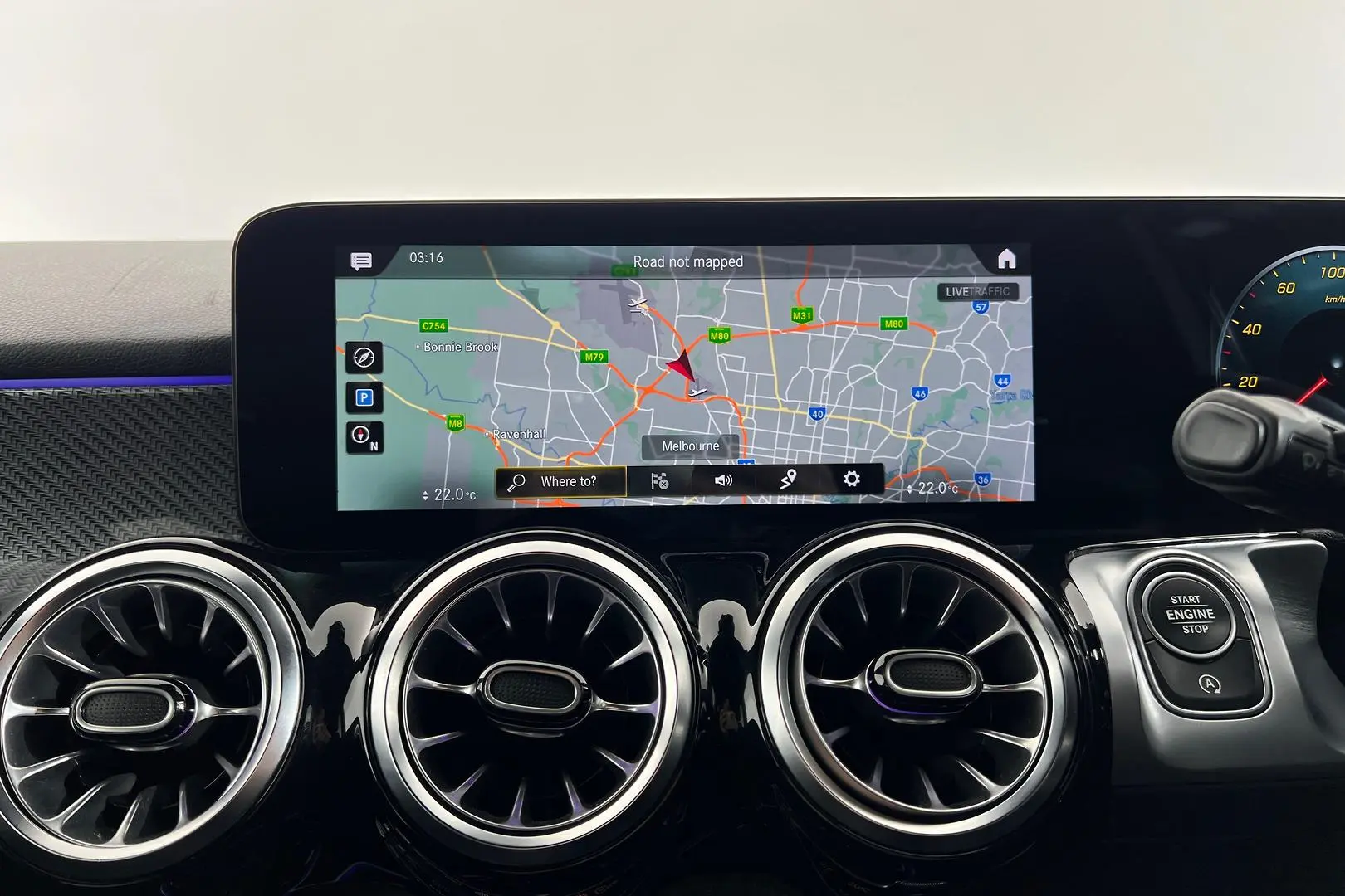 2021 Mercedes-Benz GLB-Class Gallery Image 22